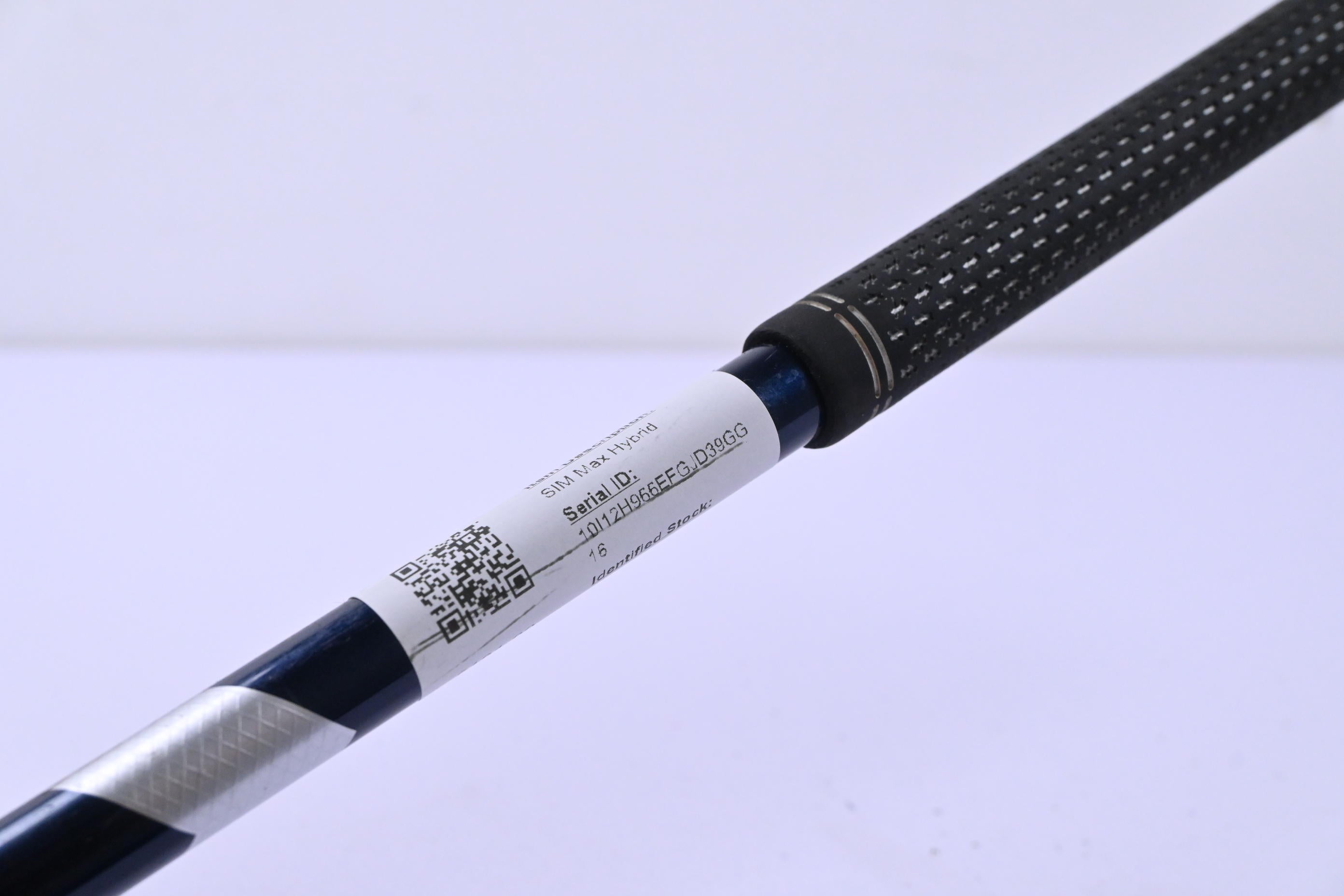 Taylormade SIM Max #4 Hybrid / 22 Degree / Regular Flex Ventus Blue 6 Shaft