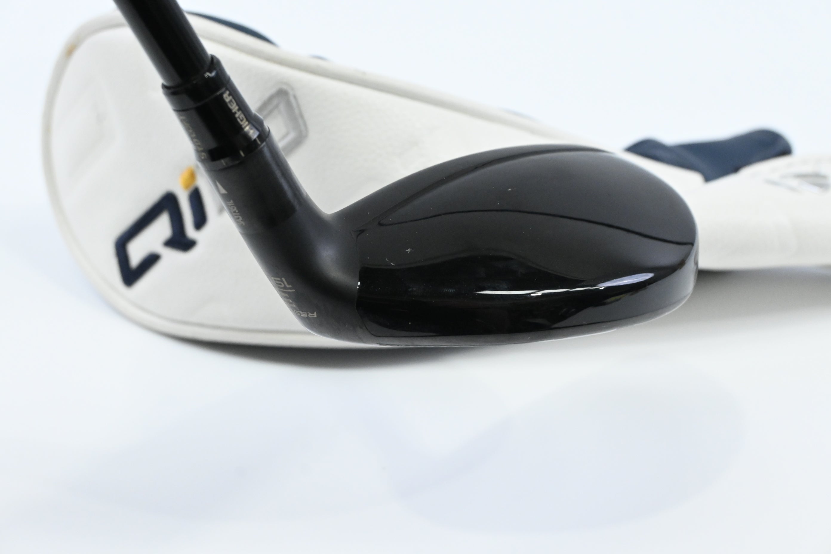 Taylormade Qi10 Tour #3 Hybrid / 19.5 Degree / X-Flex Kai'li White 90 Shaft