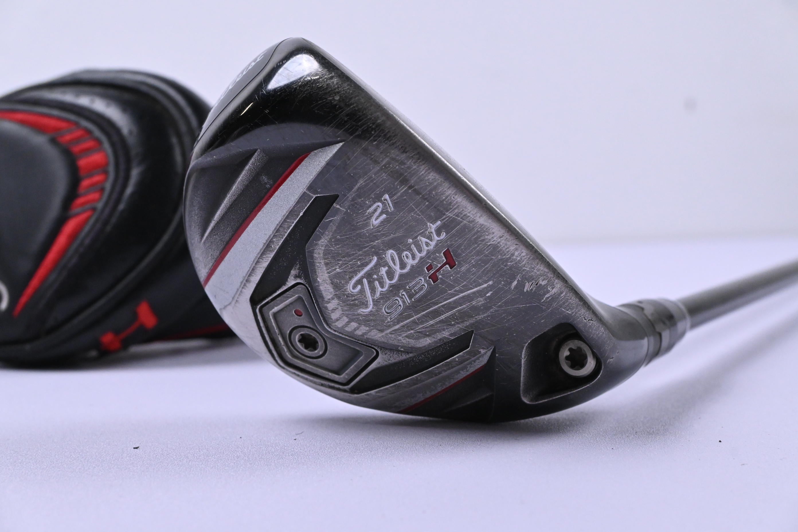 Titleist 913H #3 Hybrid / 21 Degree / Regular Flex Aldila RIP Phenom 80 Shaft
