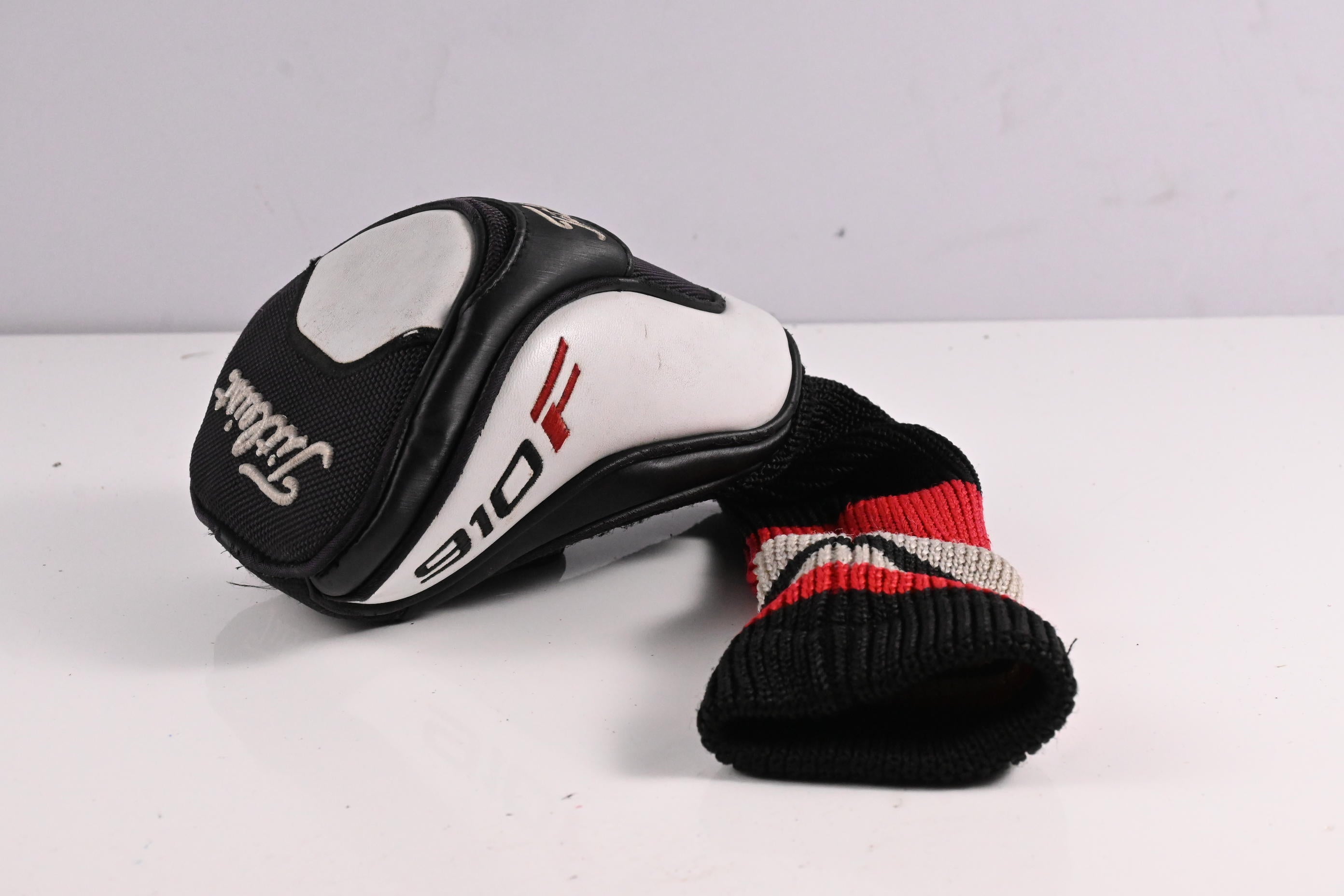 Titleist 910 F #3 Wood / 15 Degree / Regular Flex Diamana 'ilima 71 Shaft
