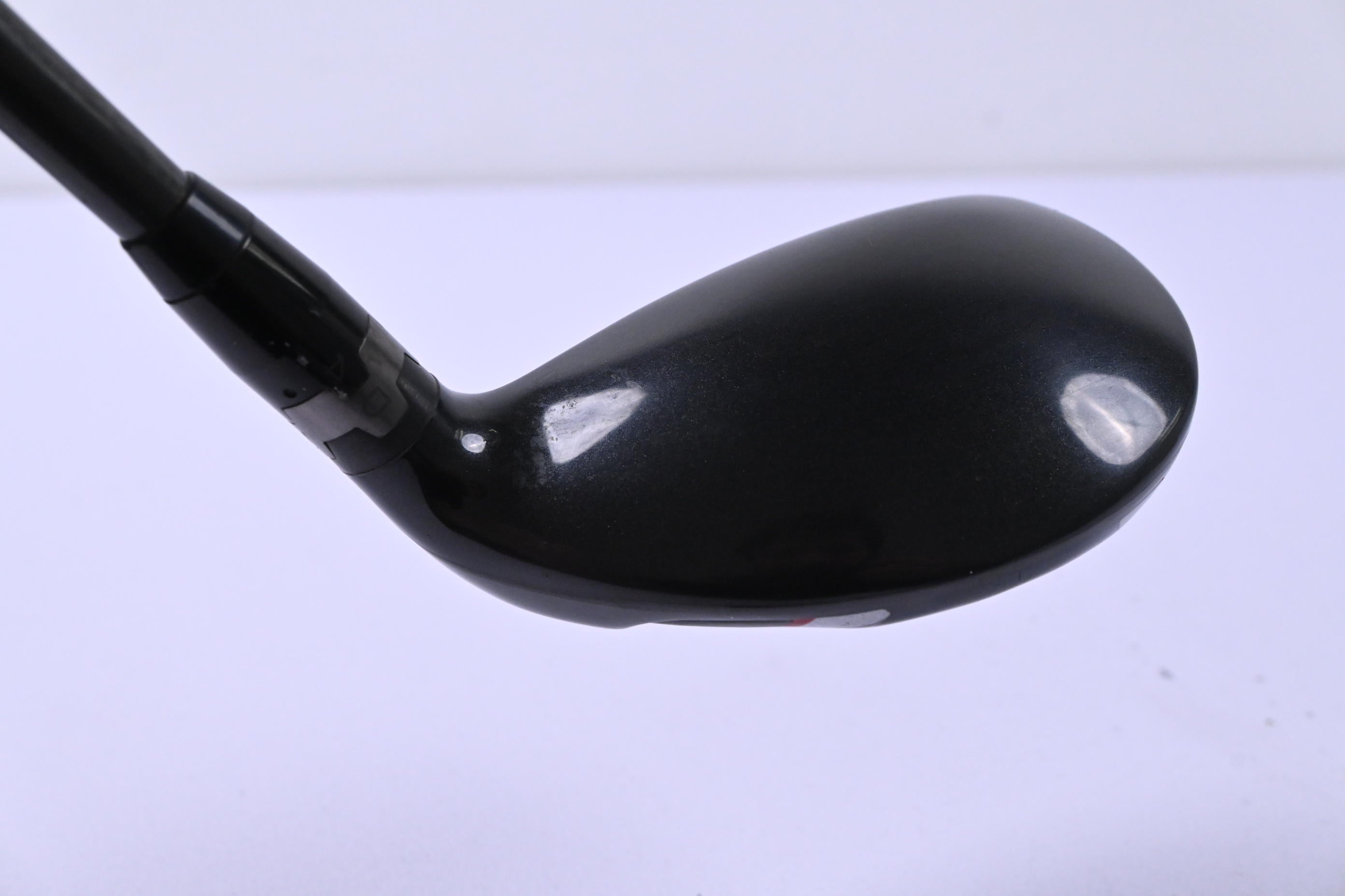 Titleist 913H #3 Hybrid / 21 Degree / Regular Flex Aldila RIP Phenom 80 Shaft