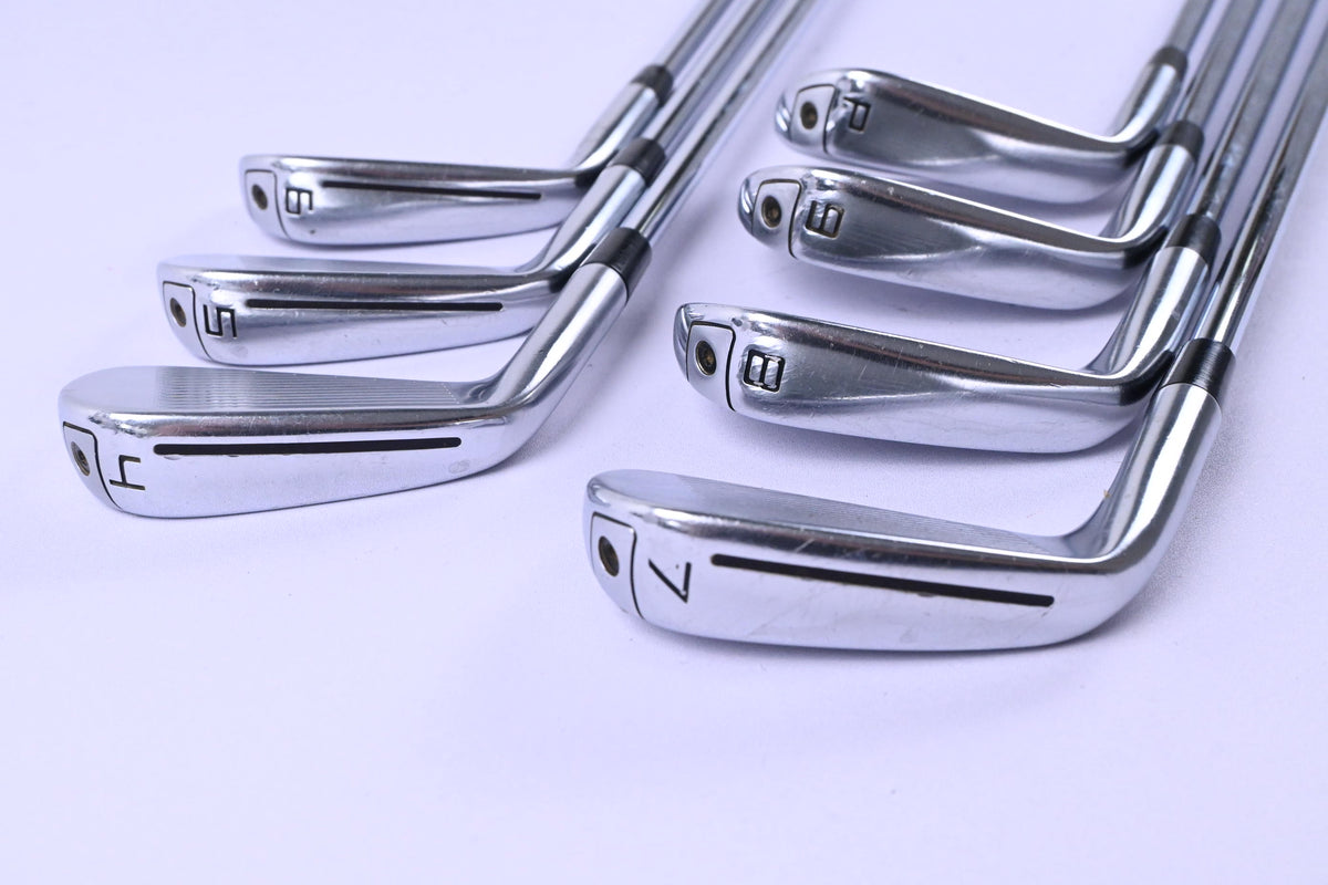 Taylormade P790 2019 Irons / 4-PW / Stiff Flex Project X Rifle Shafts