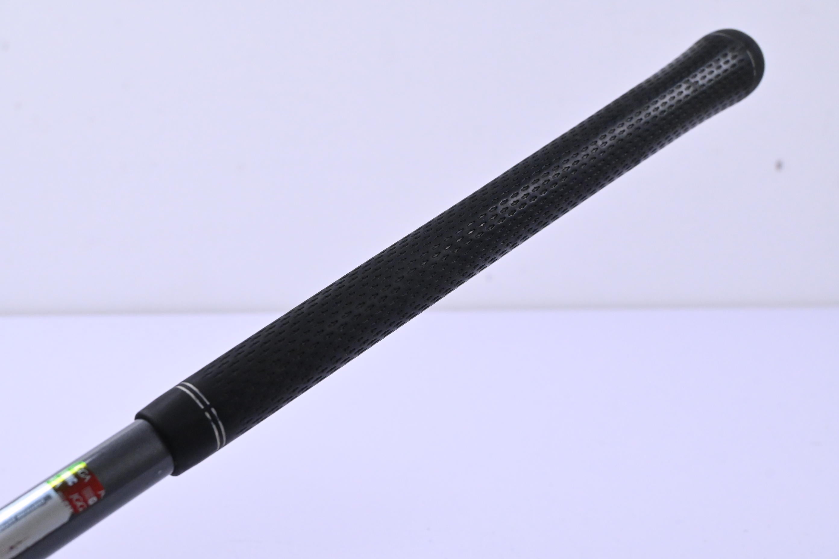 Titleist 913H #3 Hybrid / 21 Degree / Regular Flex Aldila RIP Phenom 80 Shaft