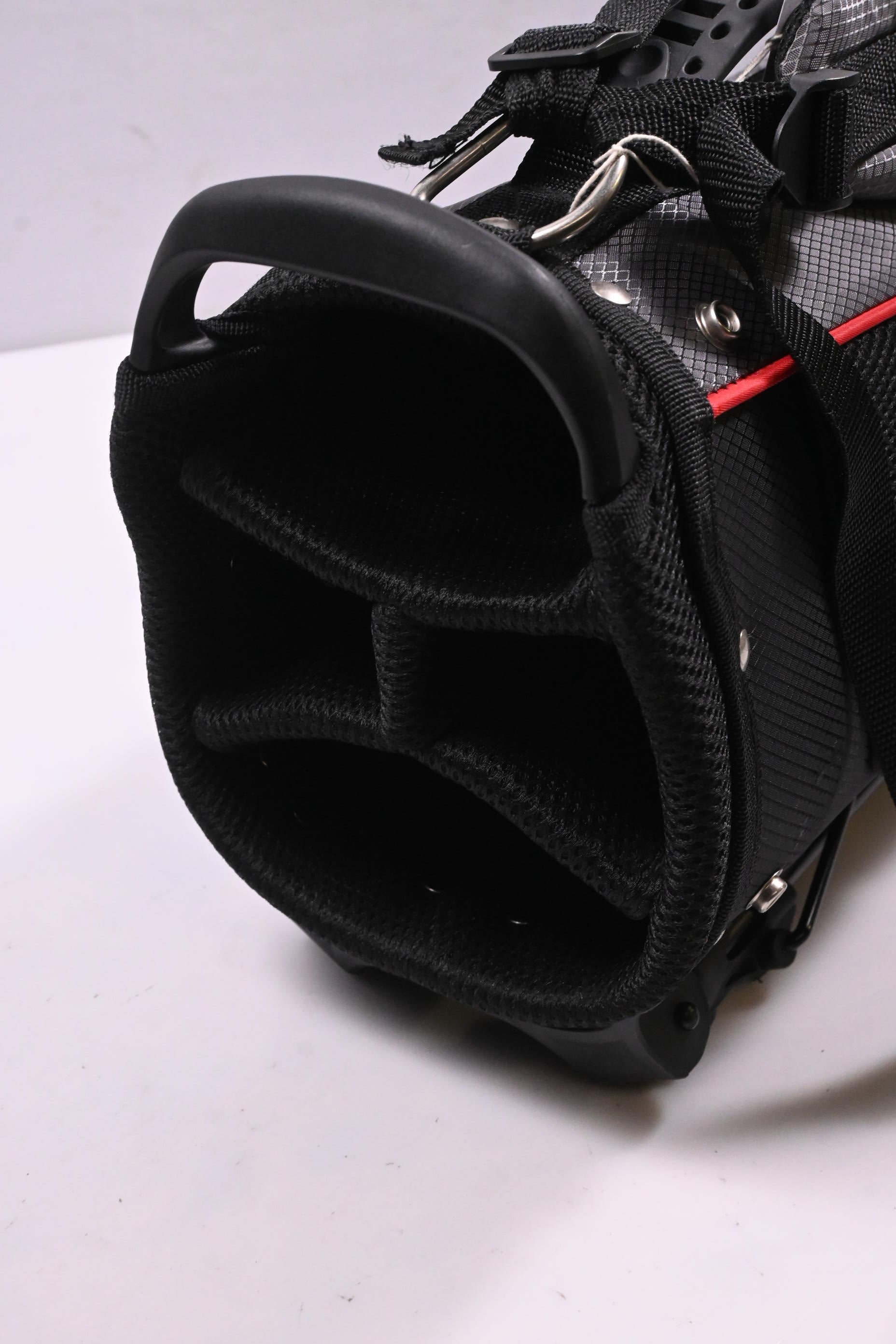 Fazer 2.5 Stand Bag / 4-Way Divider / Black
