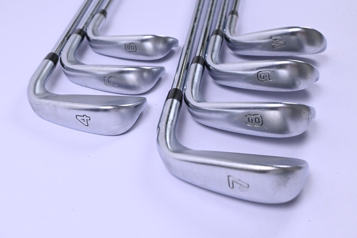 Left Hand Ping i210 Irons / 4-PW / White Dot / X-Flex N.S.PRO Modus 3 105 Shafts