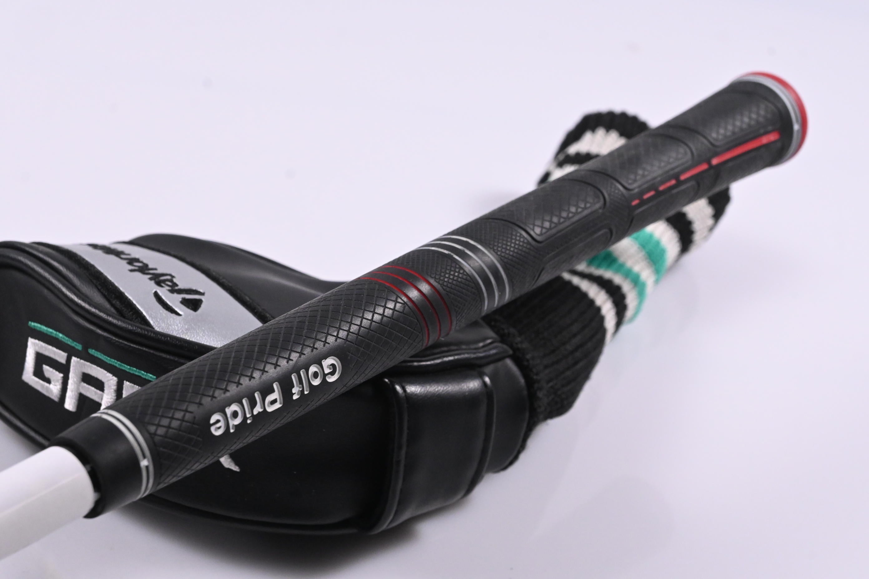 Taylormade GAPR Lo #2 Hybrid / 17 Degree / Regular Flex Fubuki K-Series 50 Shaft