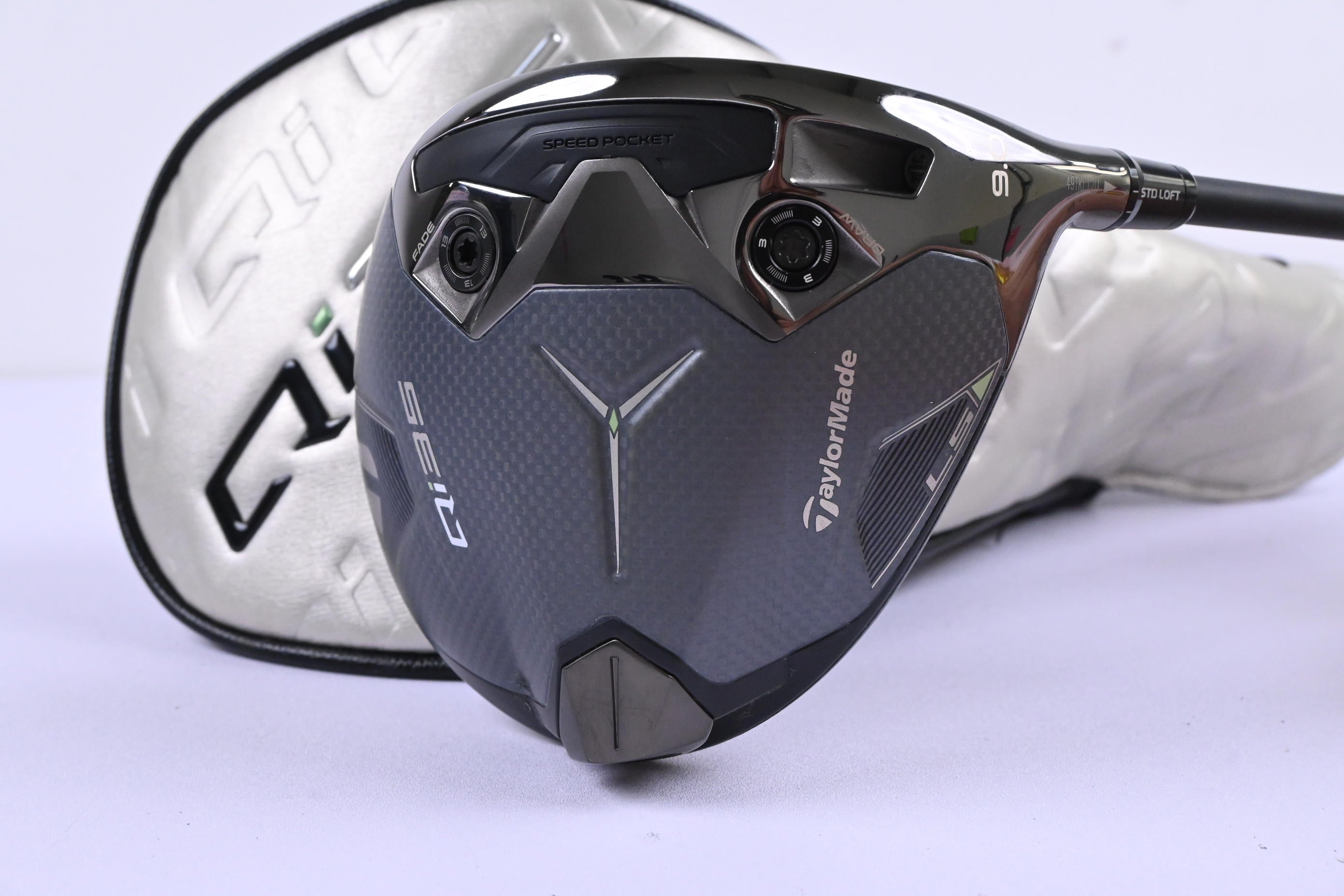 Taylormade Qi35 LS Driver / 9 Degree / Stiff Flex Kai'li Dark Waves White 60