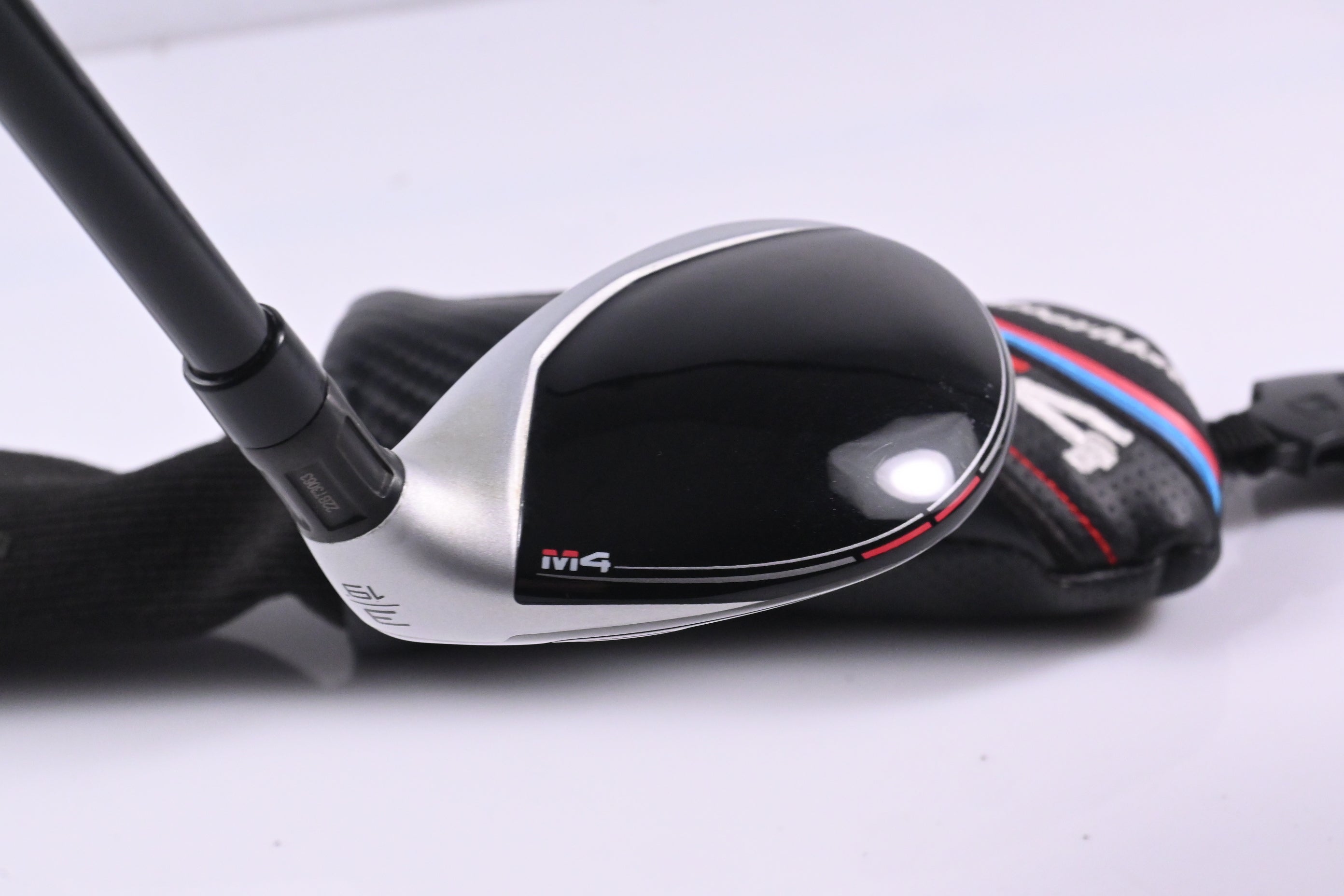 Taylormade M4 #3 Hybrid / 19 Degree / Regular Flex Fujikura Atmos Red 6 Shaft