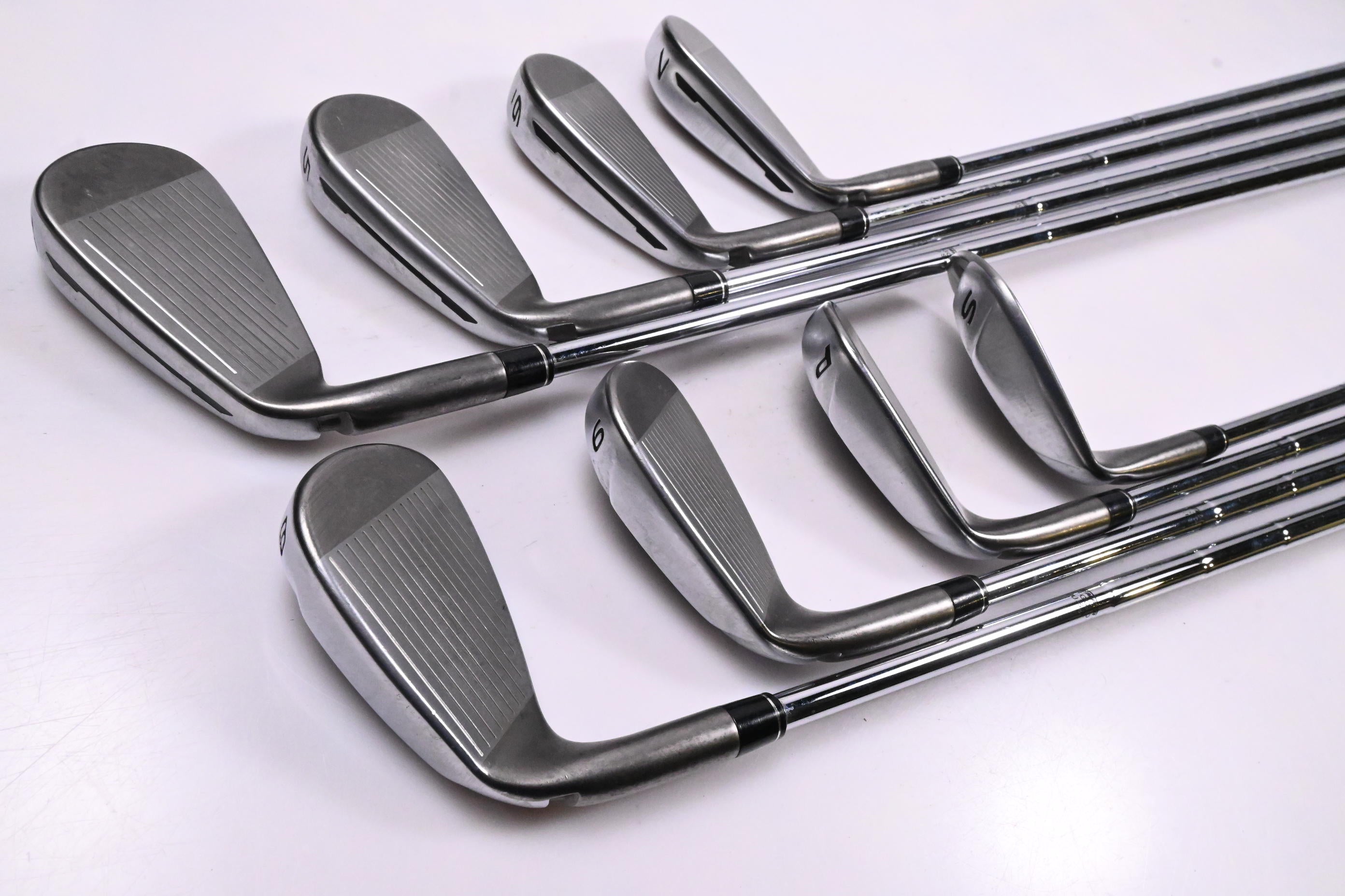 Taylormade Speedblade Irons / 4-PW+SW / Stiff Flex Dynamic Gold S300 Shafts