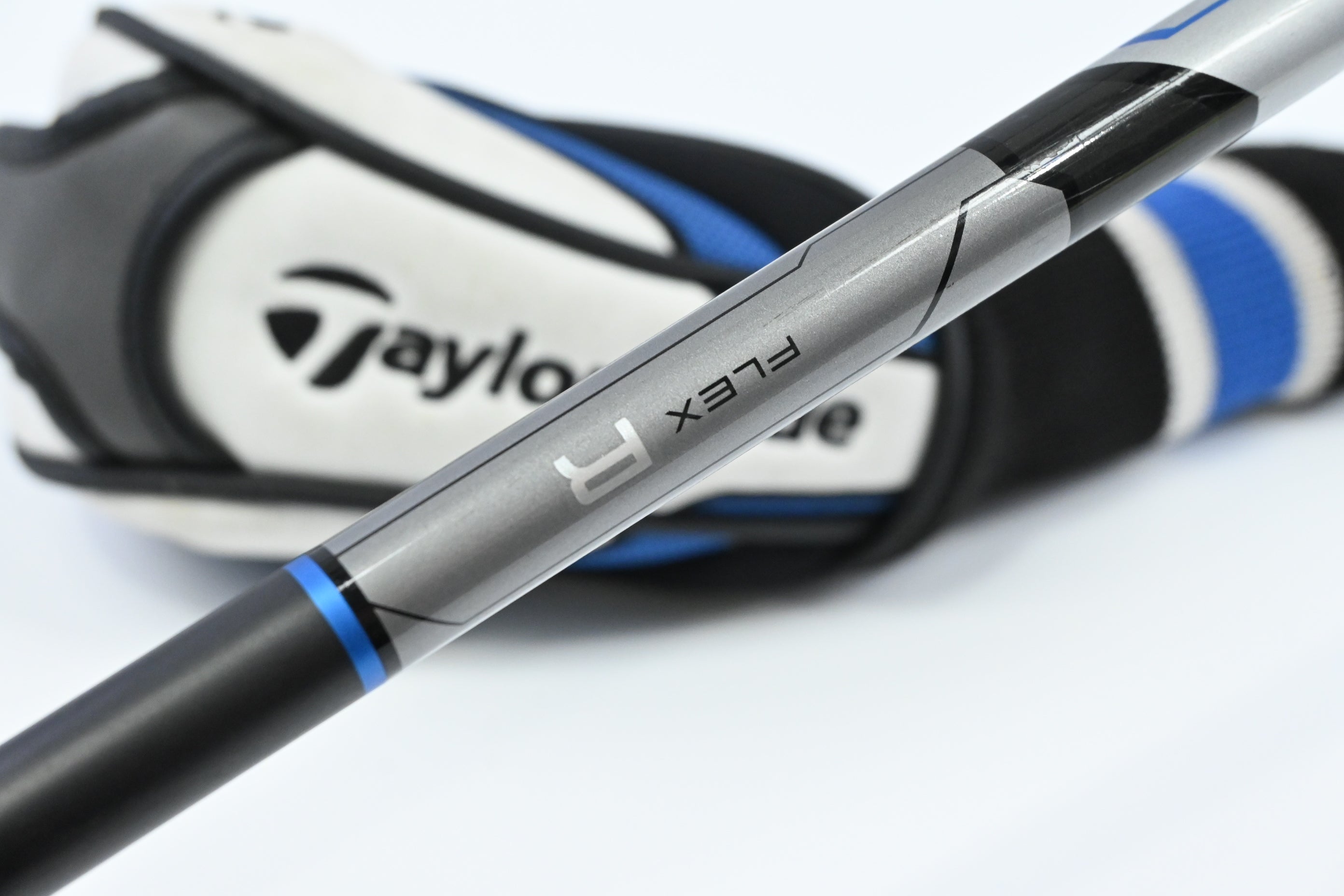 Taylormade SLDR-S #3 Hybrid / 19 Degree / Regular Flex Fujikura Speeder 72
