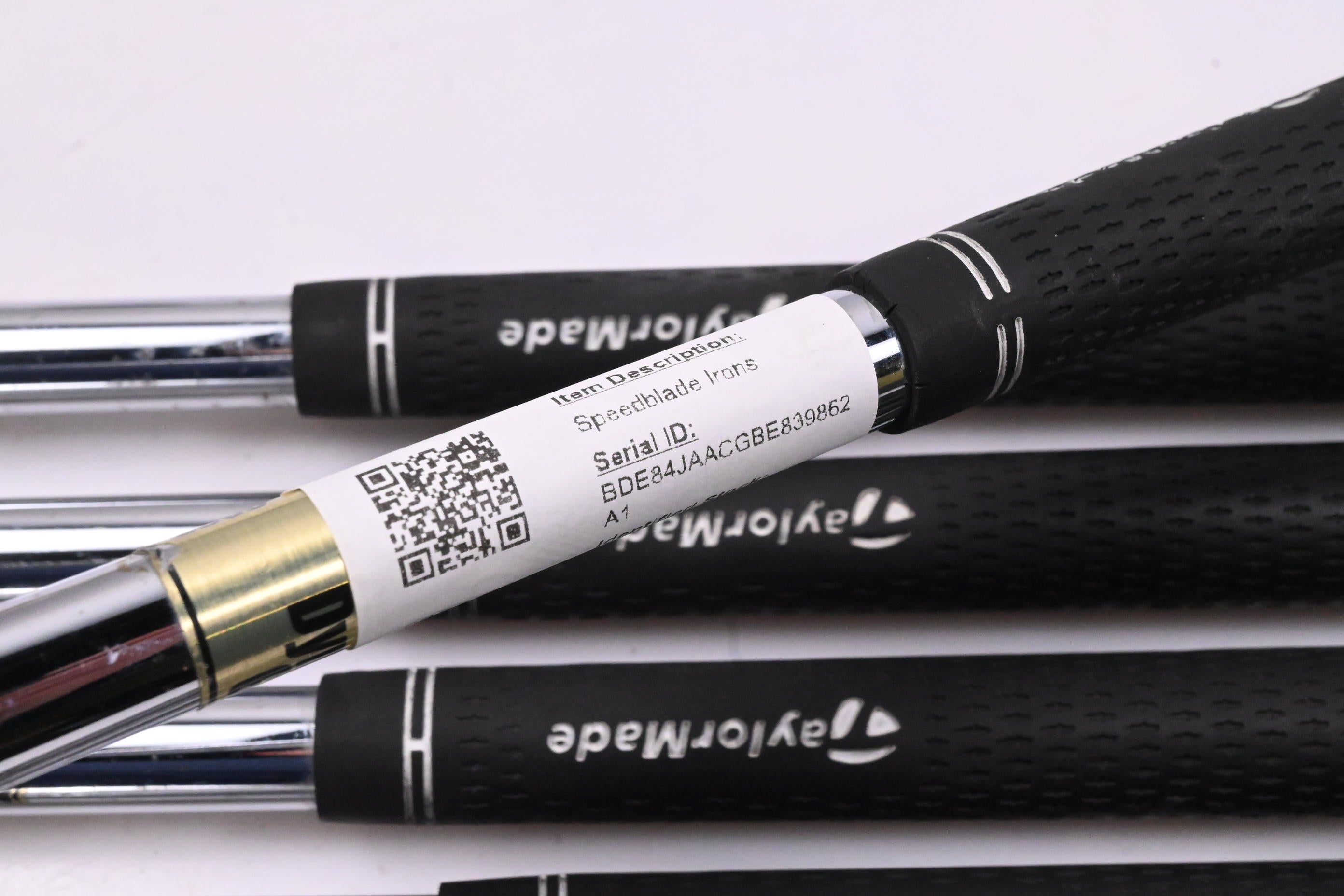 Taylormade Speedblade Irons / 4-PW+SW / Stiff Flex Dynamic Gold S300 Shafts