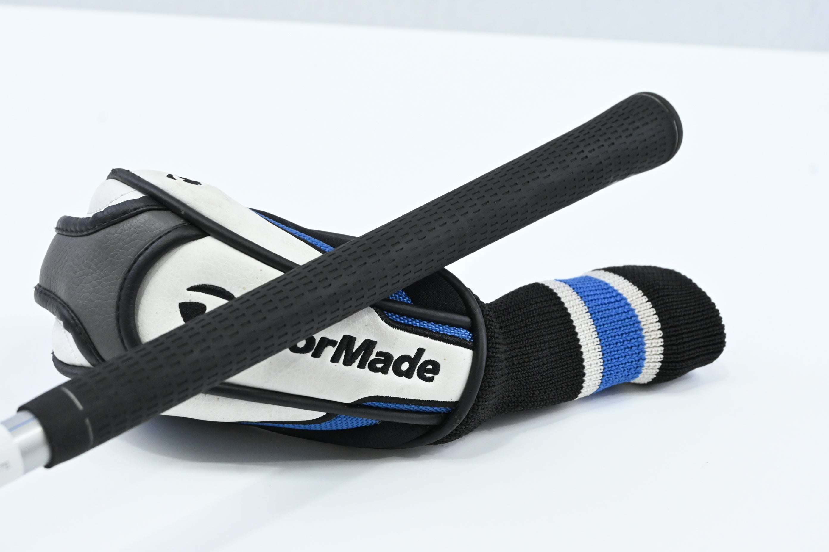 Taylormade SLDR-S #3 Hybrid / 19 Degree / Regular Flex Fujikura Speeder 72