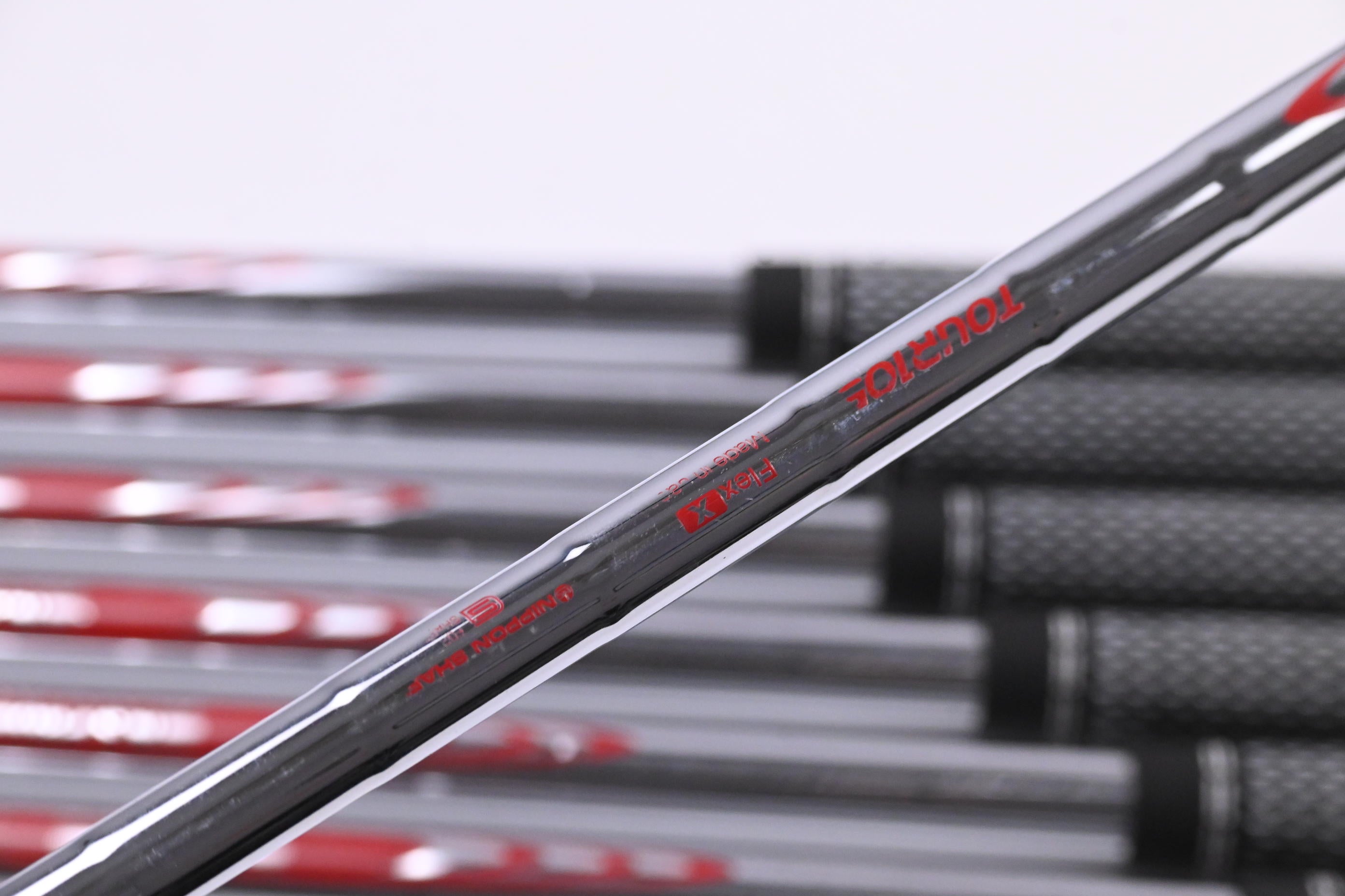 Mizuno Pro 223 Irons / 4-PW / X-Flex N.S.Pro Modus³ Tour 105 Shafts