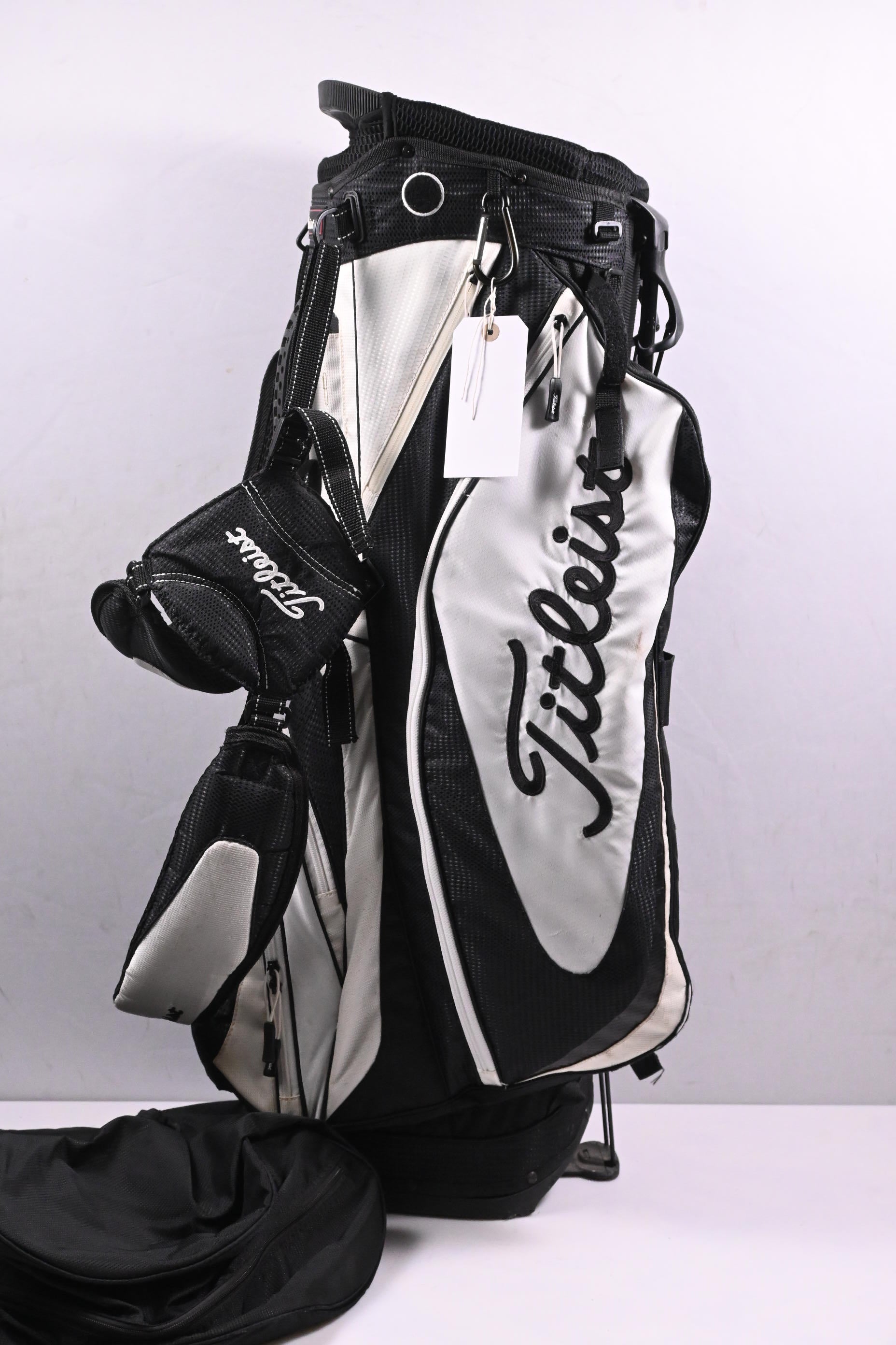 Titleist Stand Bag / 4-Way Divider / Black, White