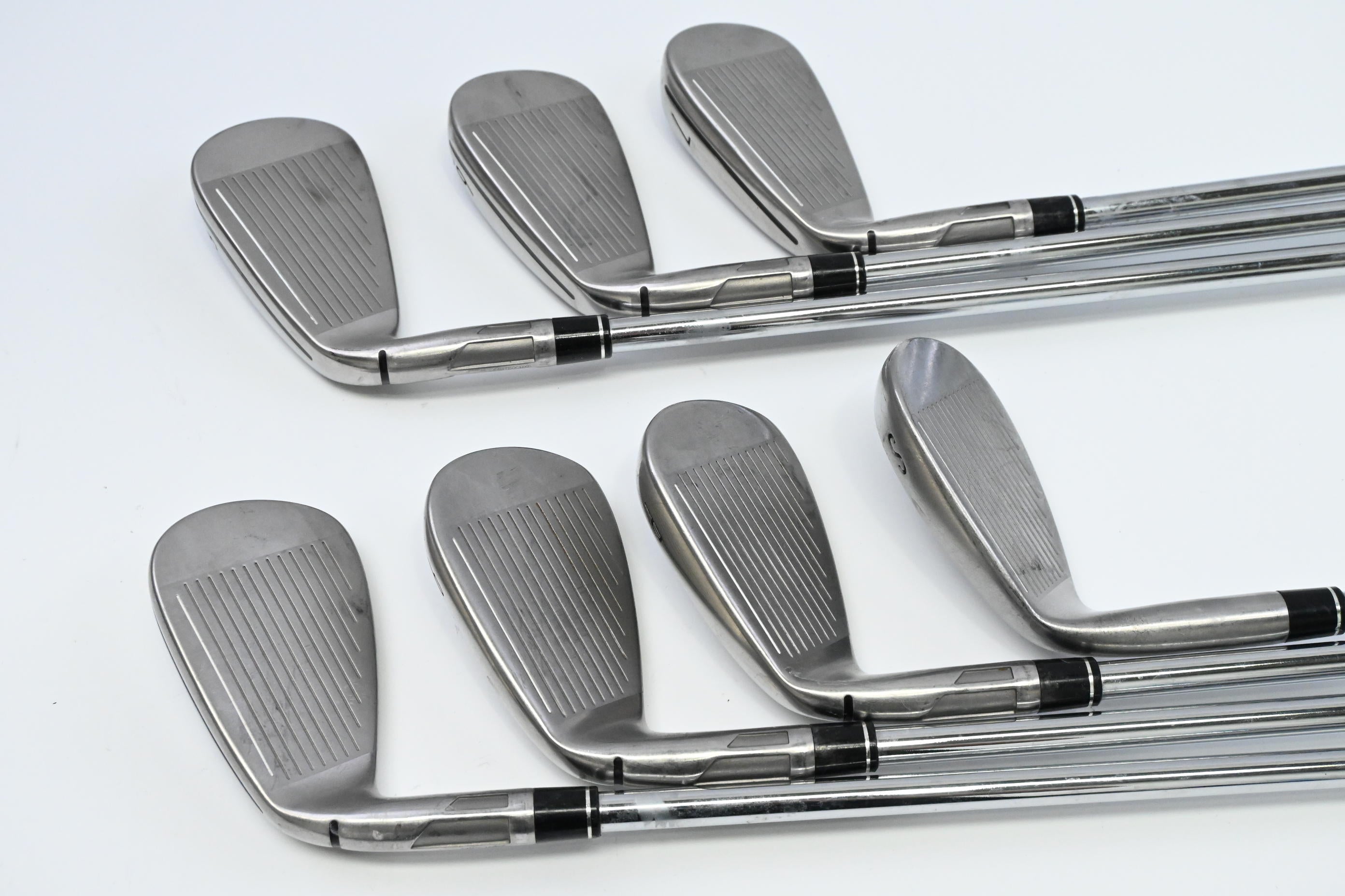 Taylormade SIM2 Max Irons / 5-PW+SW / Regular Flex KBS MAX MT 85 Shafts