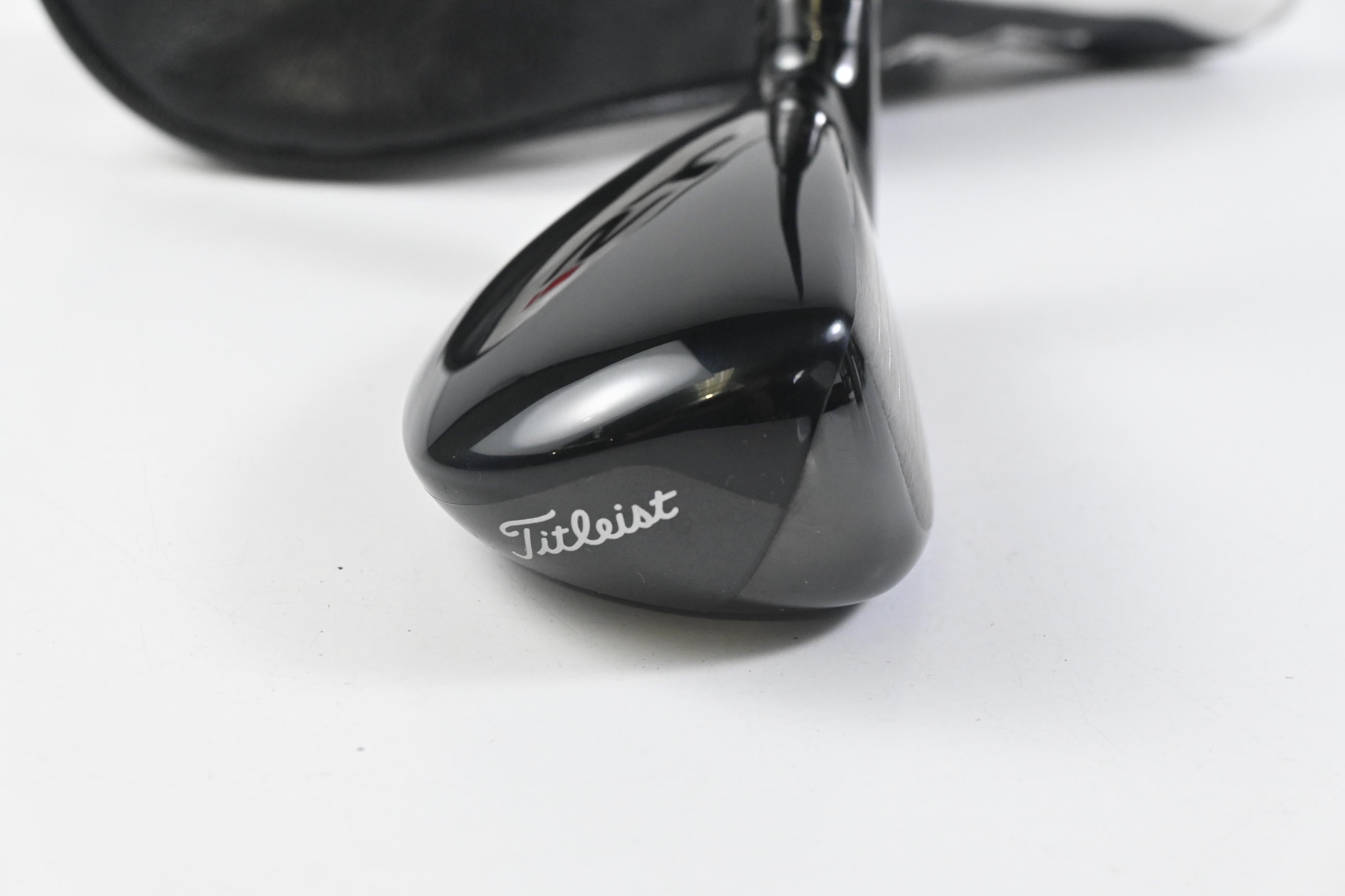 Titleist TSi3 #2 Hybrid / 18 Degree / Stiff Flex Hzrdus Smoke Black RDX 80 Shaft