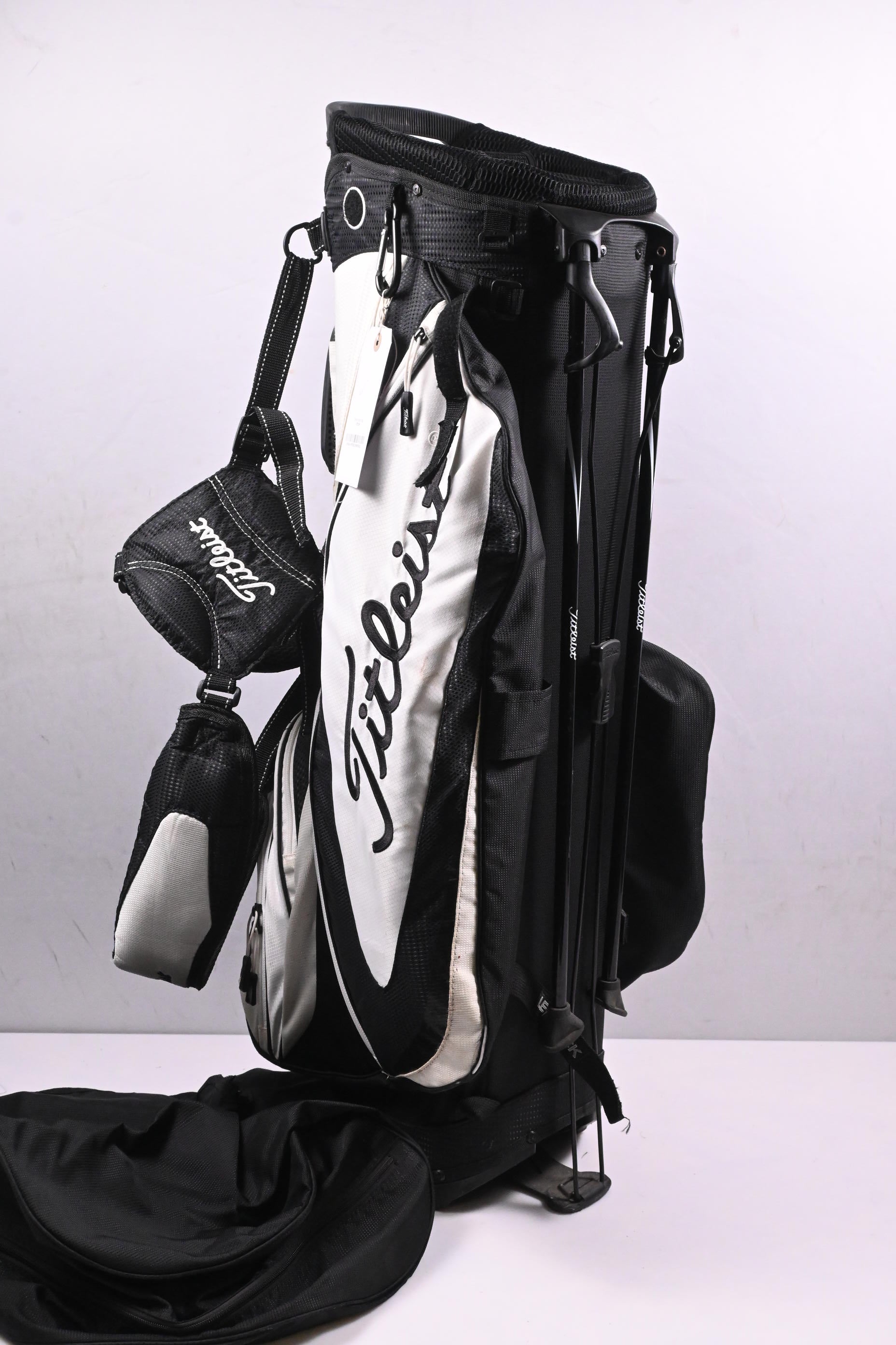 Titleist Stand Bag / 4-Way Divider / Black, White