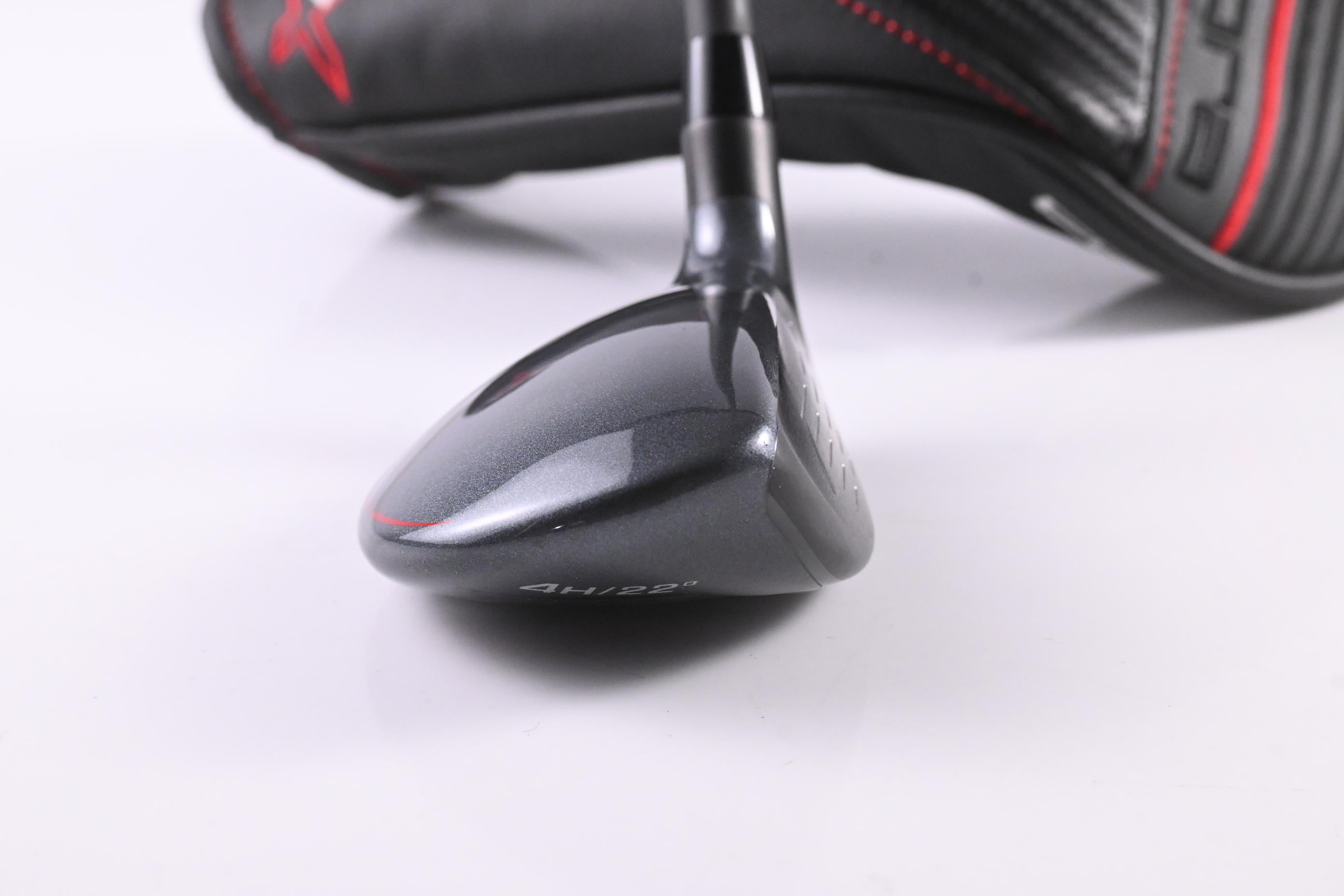 Cobra Air-X / #4 Hybrid / 22 Degree / Regular Flex Ultralite 50 Shaft