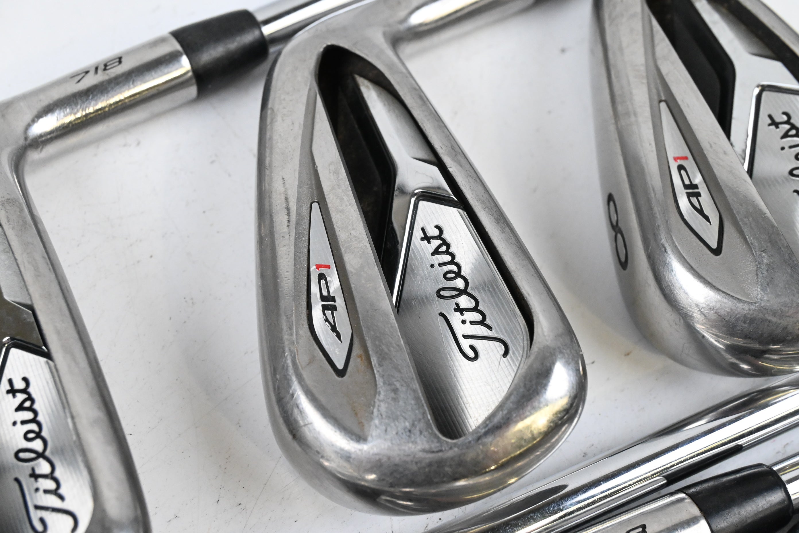 Titleist 718 AP1 Irons / 6-PW+SW / Regular Flex AMT R300 Red Shafts