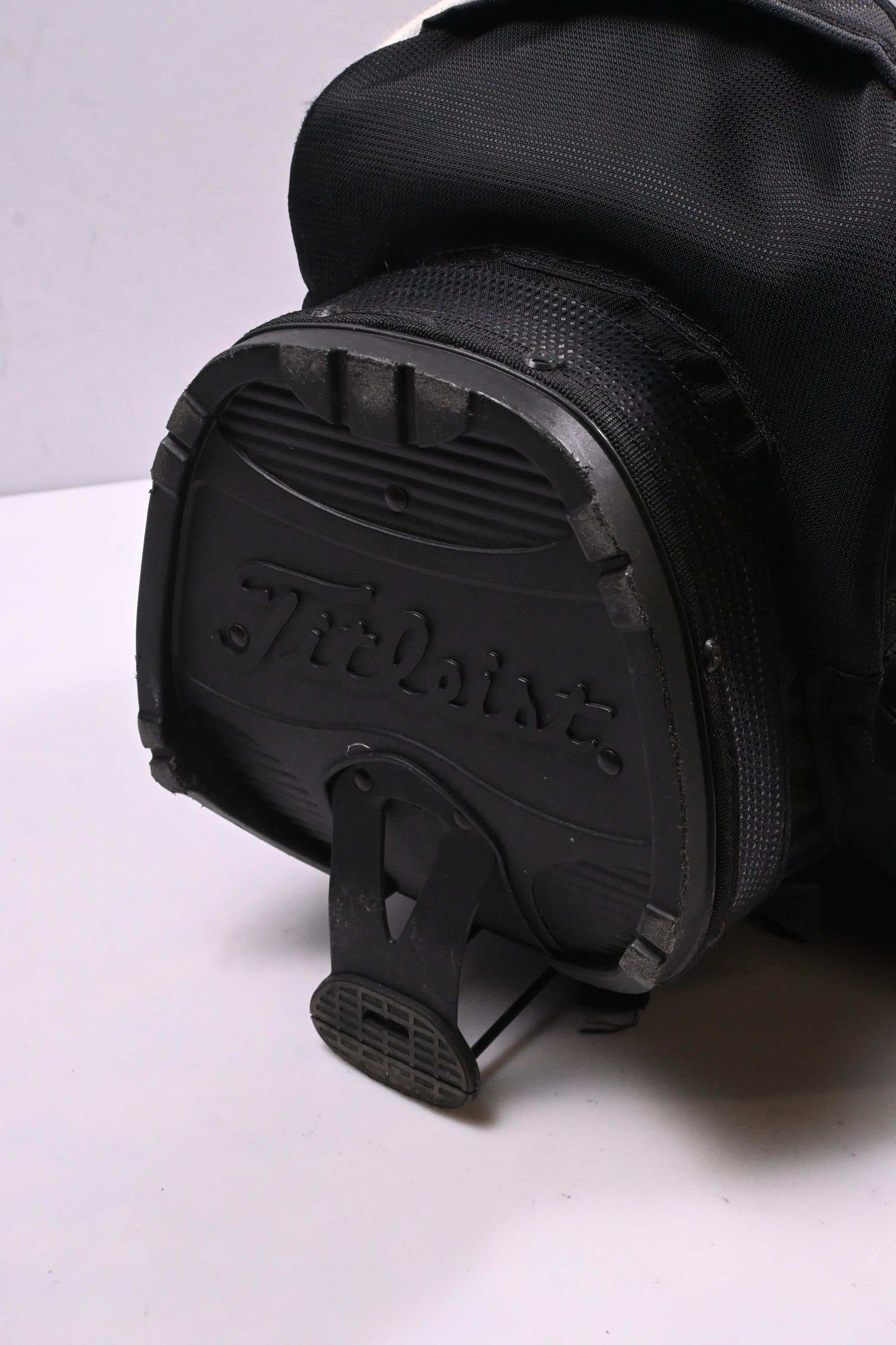 Titleist Stand Bag / 4-Way Divider / Black, White
