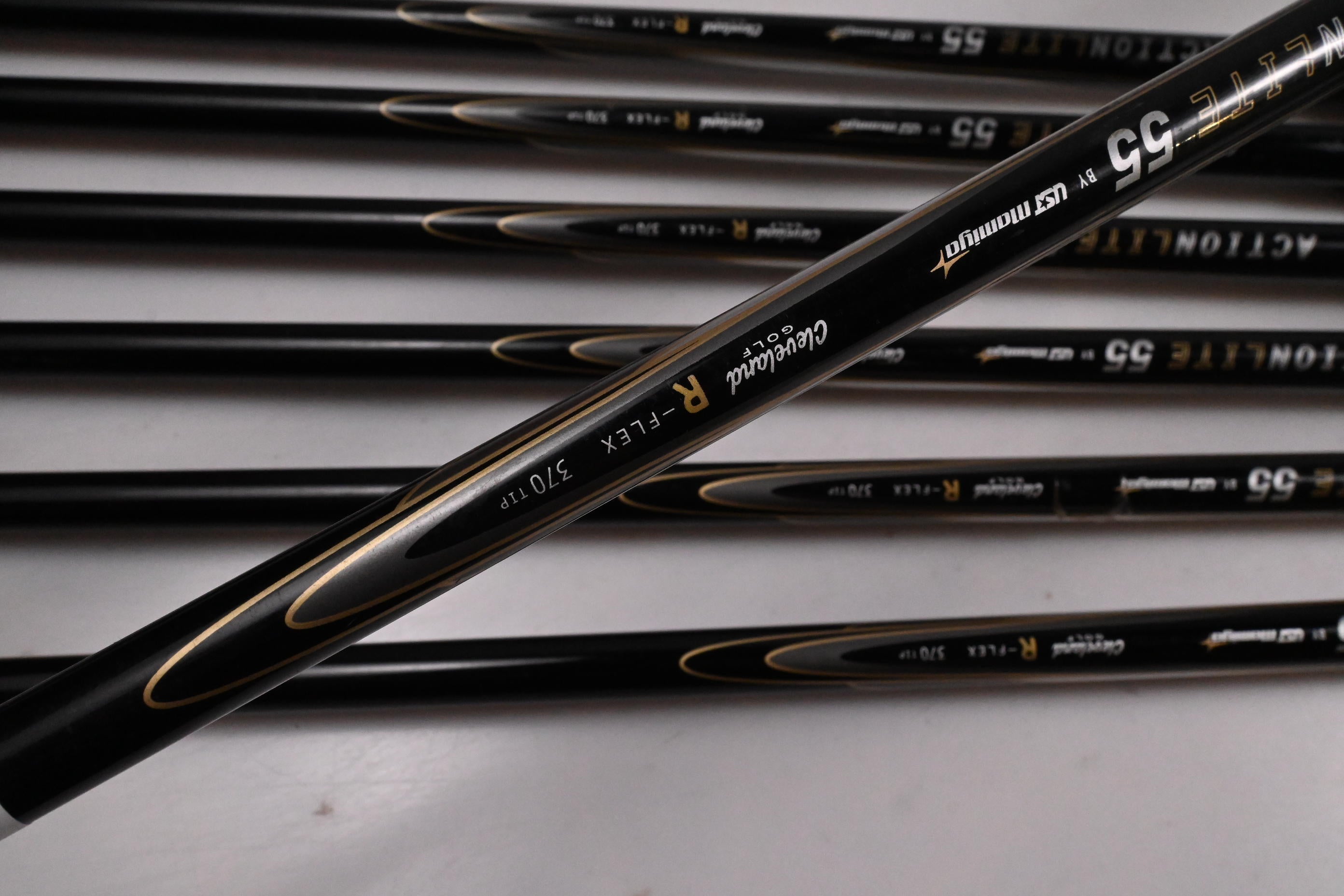Cleveland 588 Altitude Irons / 4-PW / Regular Flex ActionLite 55 Shafts