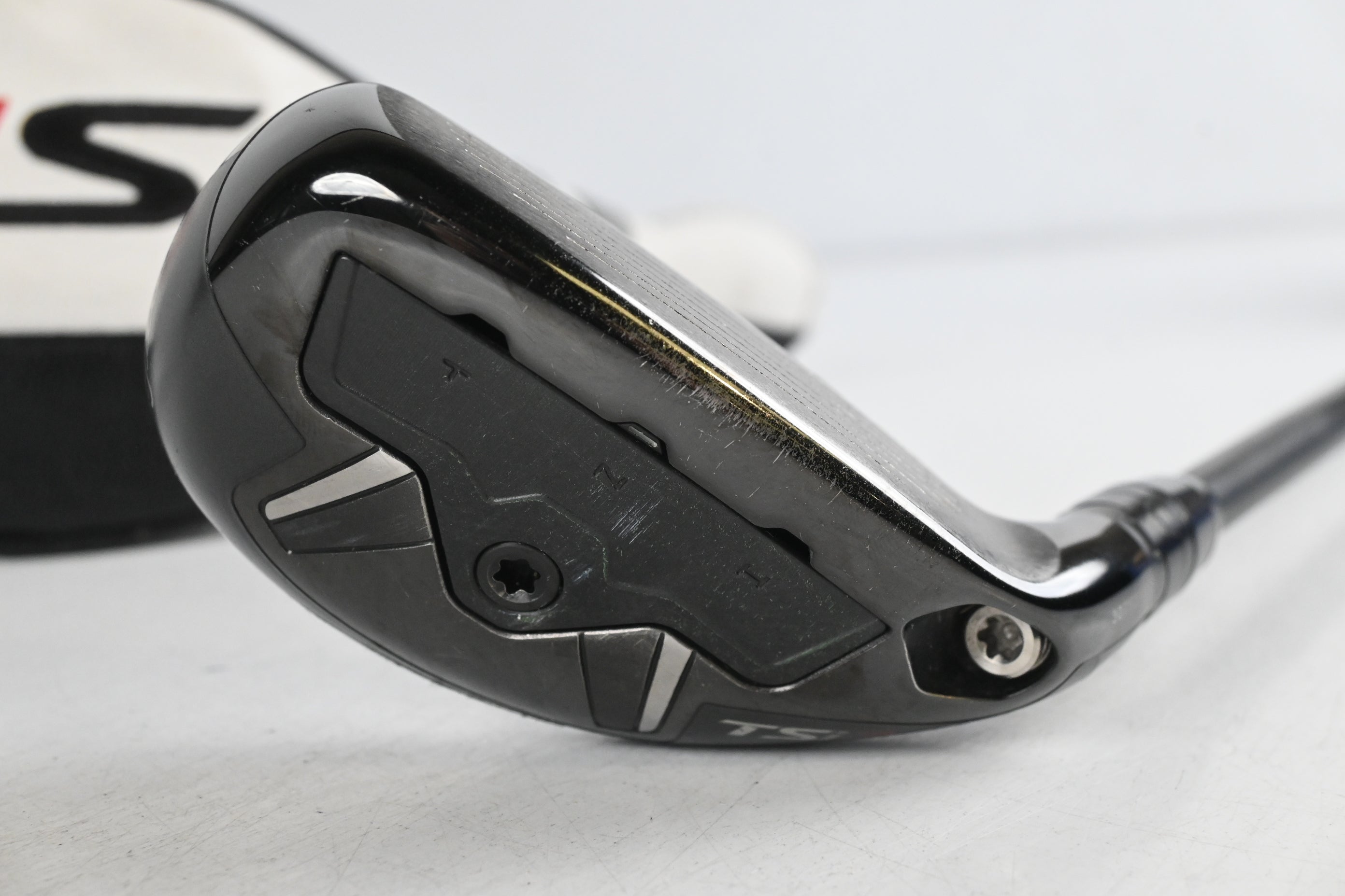 Titleist TSi3 #2 Hybrid / 18 Degree / X-Flex Tour AD IZ-95 Shaft
