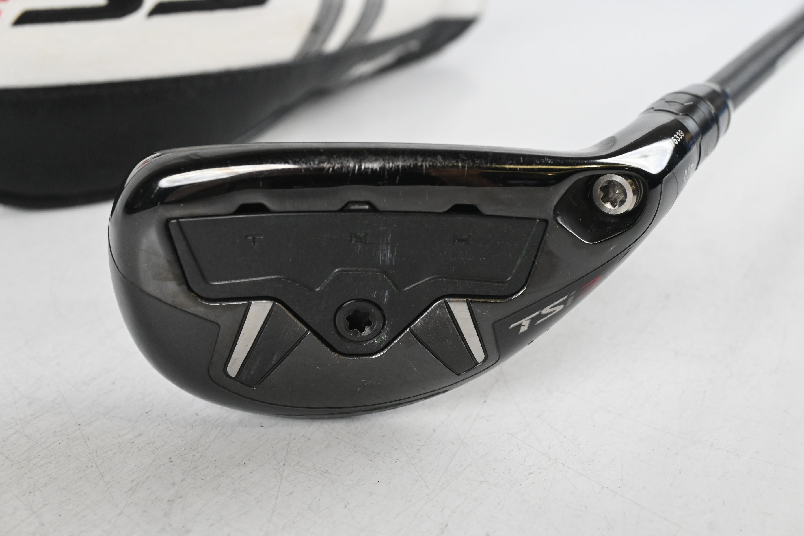 Titleist TSi3 #2 Hybrid / 18 Degree / X-Flex Tour AD IZ-95 Shaft