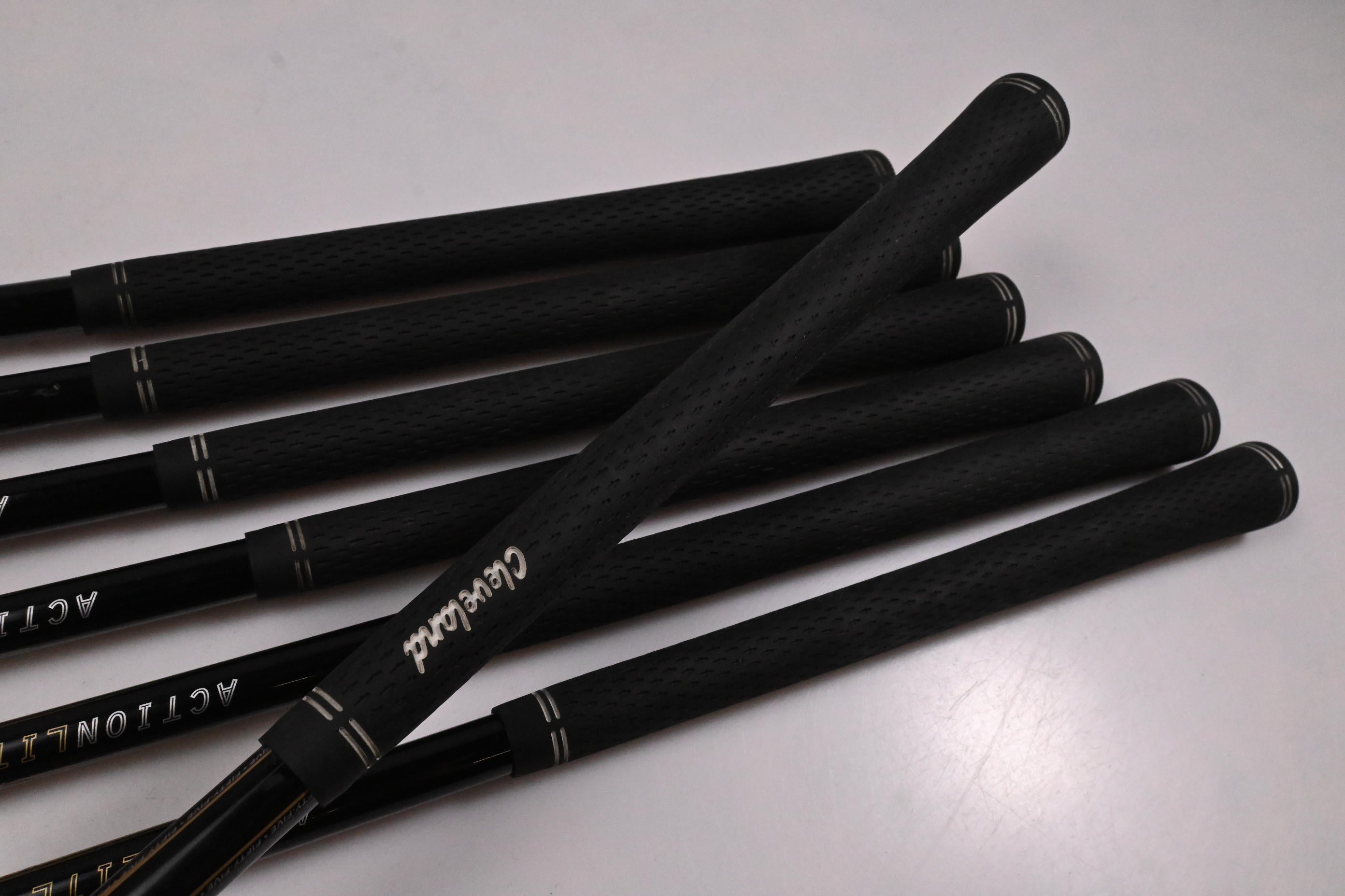 Cleveland 588 Altitude Irons / 4-PW / Regular Flex ActionLite 55 Shafts