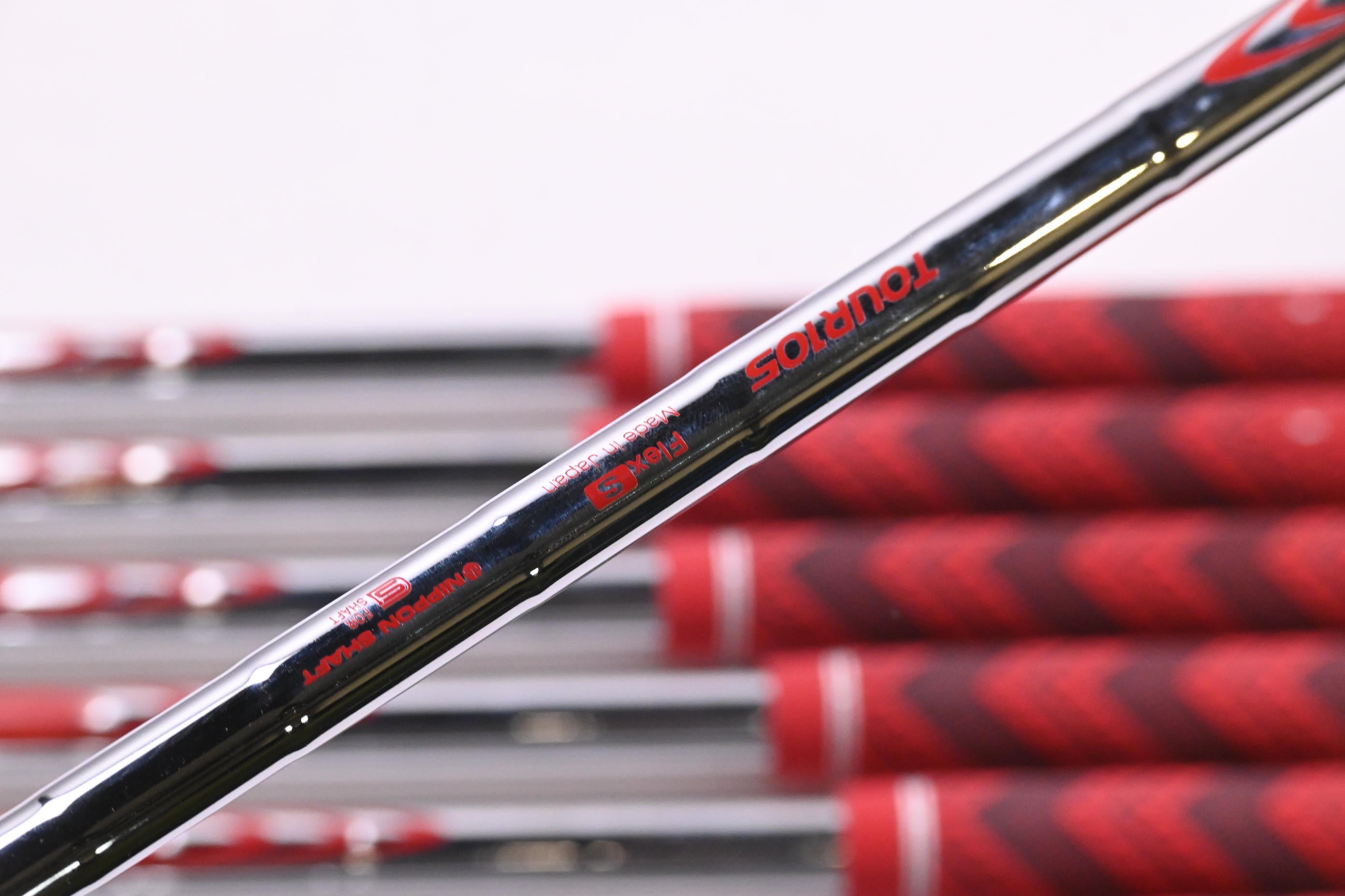 Srixon ZXi5 Irons / 4-PW+AW / Stiff Flex NS Pro Modus 3 Tour 105 Shafts
