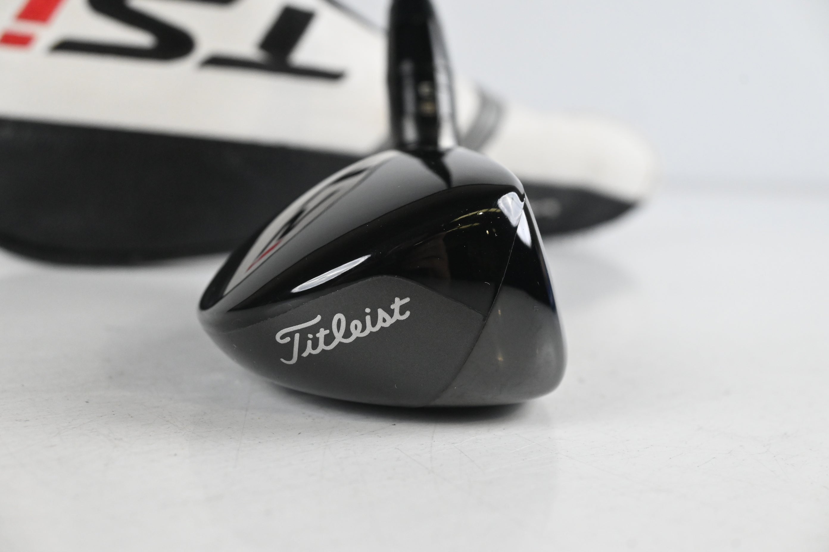 Titleist TSi3 #2 Hybrid / 18 Degree / X-Flex Tour AD IZ-95 Shaft