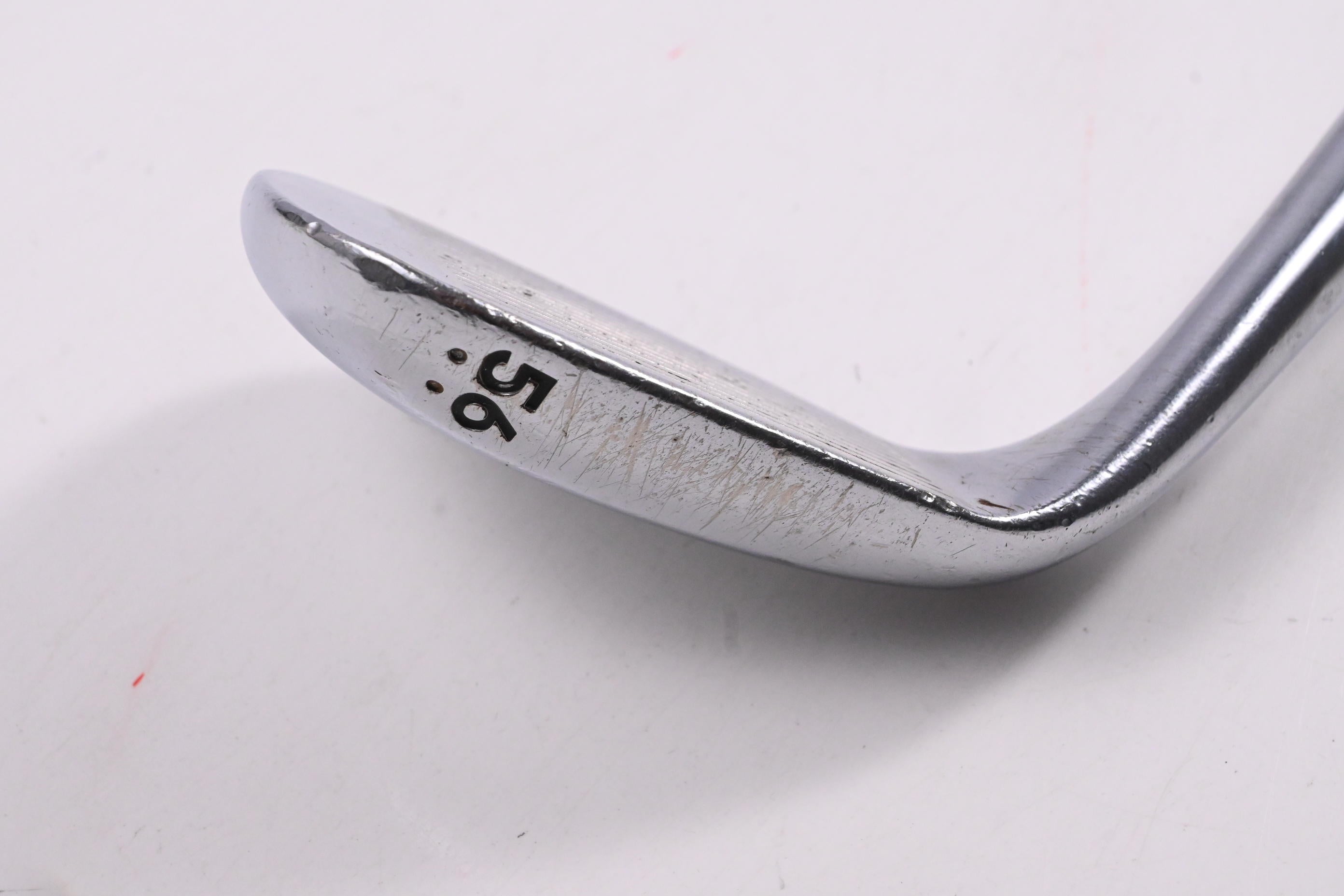 Cleveland 588 RTX 2.0 Sand Wedge / 56 Degree / Wedge Flex Dynamic Gold Shaft