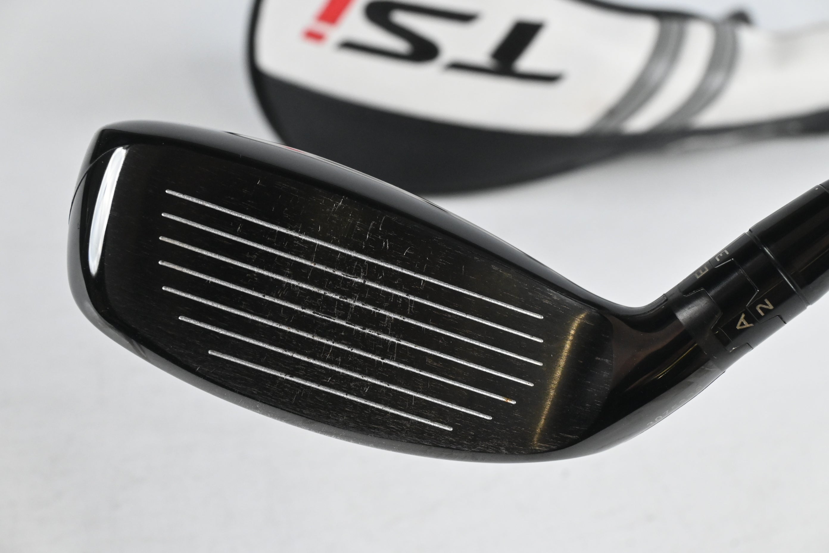 Titleist TSi3 #2 Hybrid / 18 Degree / X-Flex Tour AD IZ-95 Shaft
