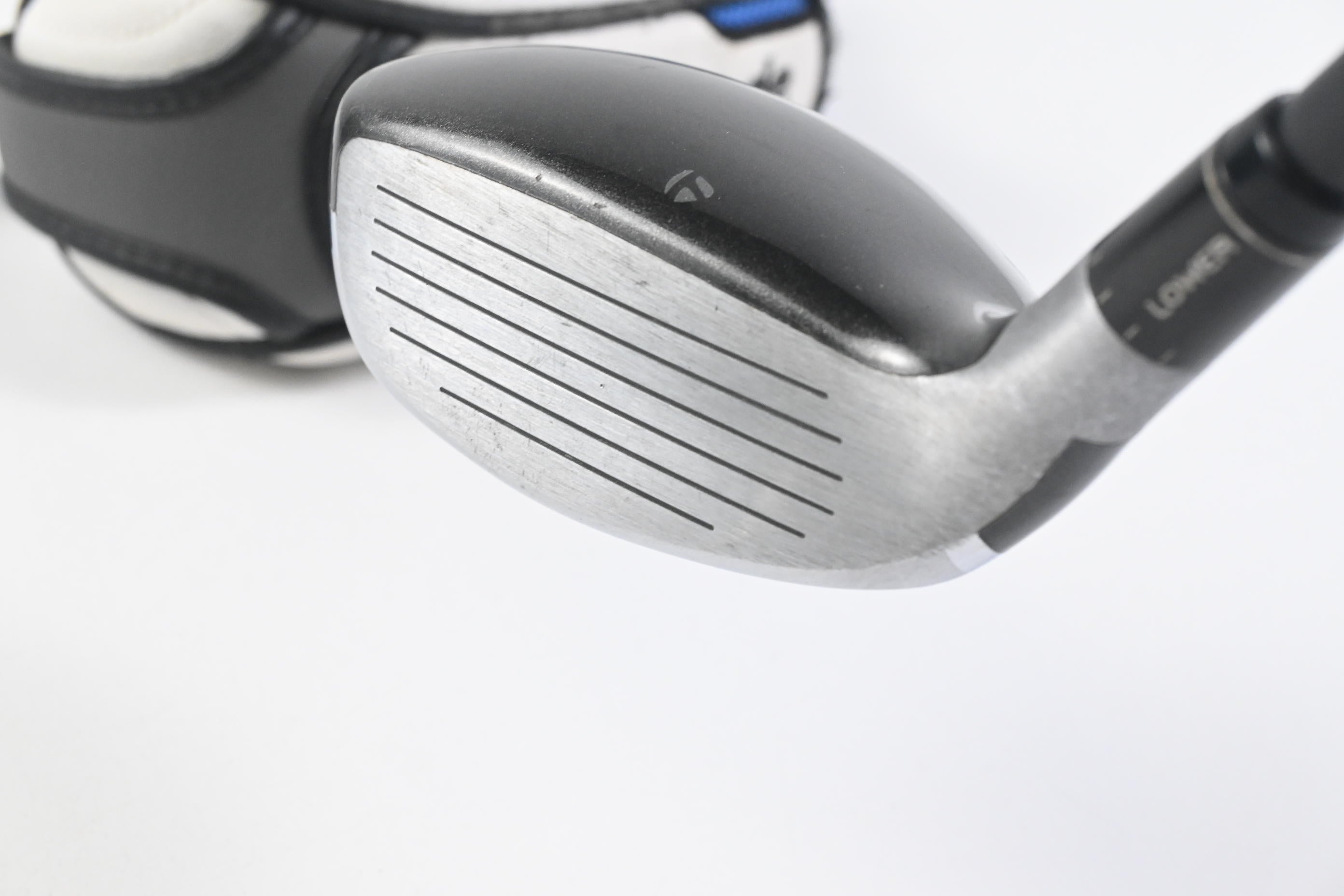 Taylormade SLDR #4 Hybrid / 21 Degree / Stiff Flex Fujikura Motore Speeder 9.3