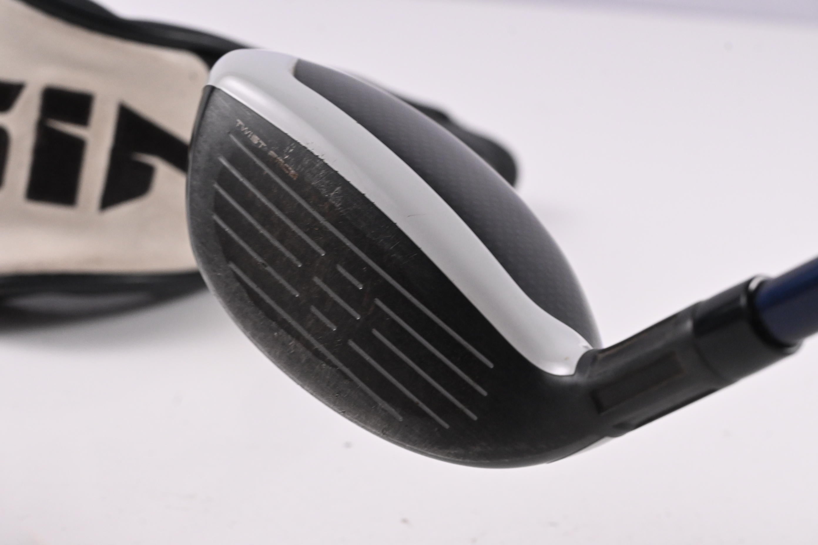 Taylormade SIM2 Max #4 Hybrid / 22 Degree / Regular Flex Ventus Blue 6 Shaft
