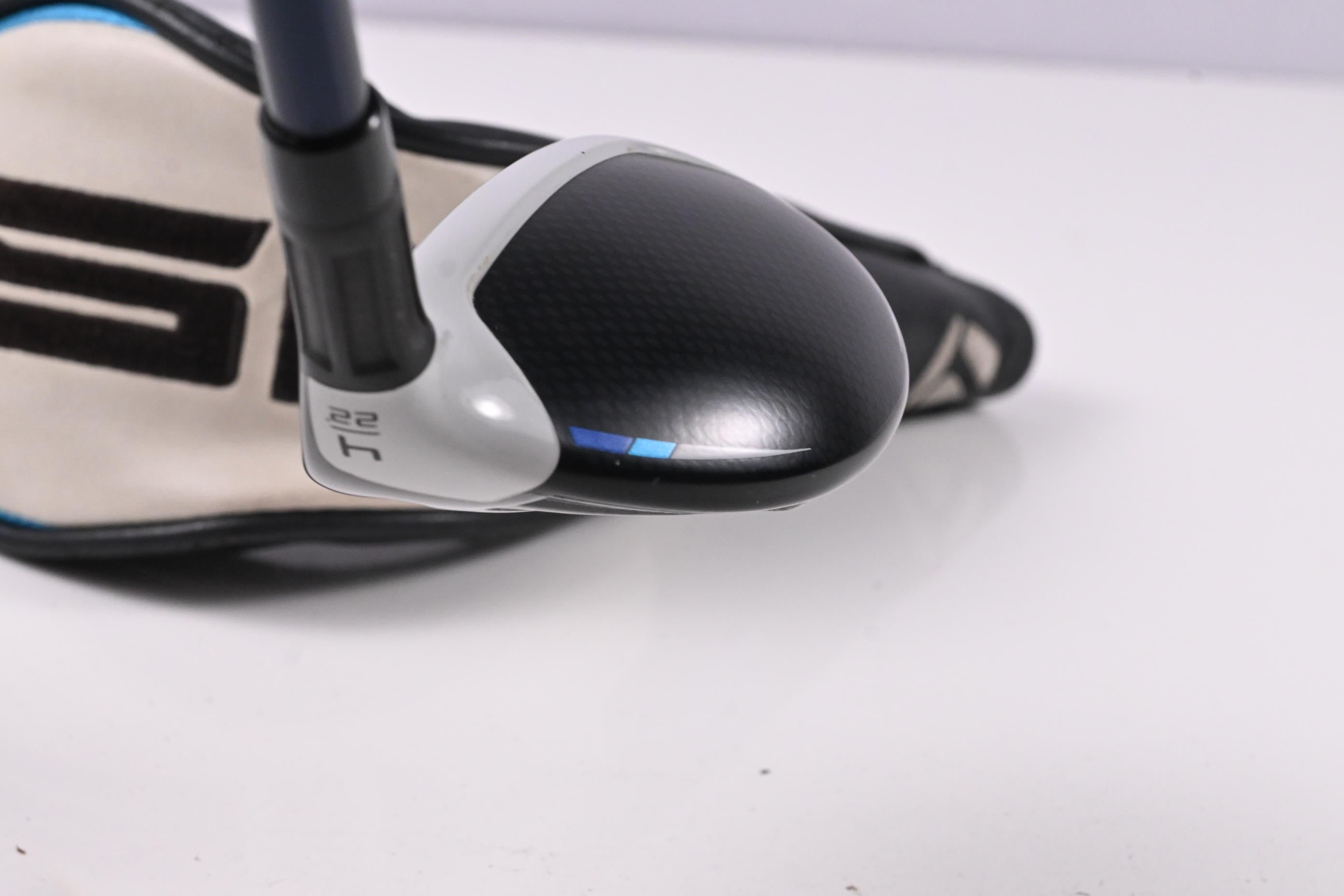 Taylormade SIM2 Max #4 Hybrid / 22 Degree / Regular Flex Ventus Blue 6 Shaft