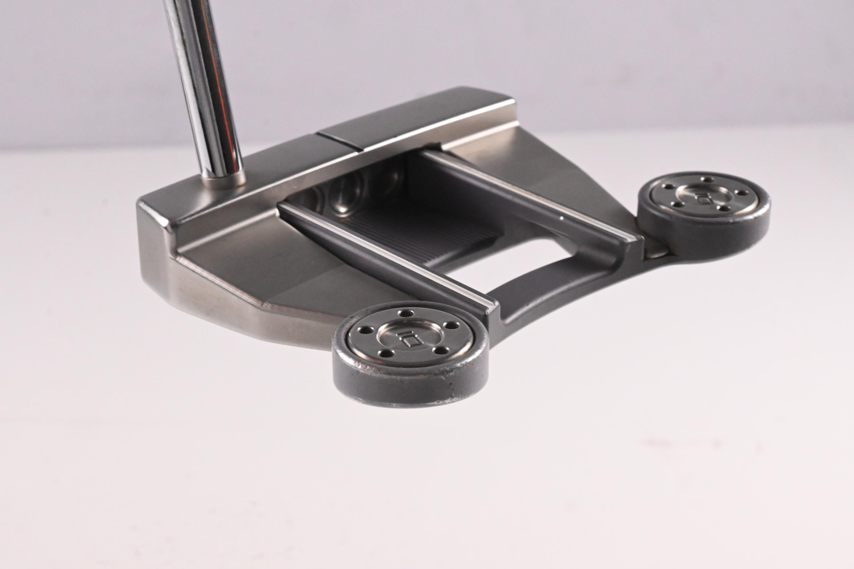 Scotty Cameron Cameron & Crown Futura 6M Putter / 33 Inch