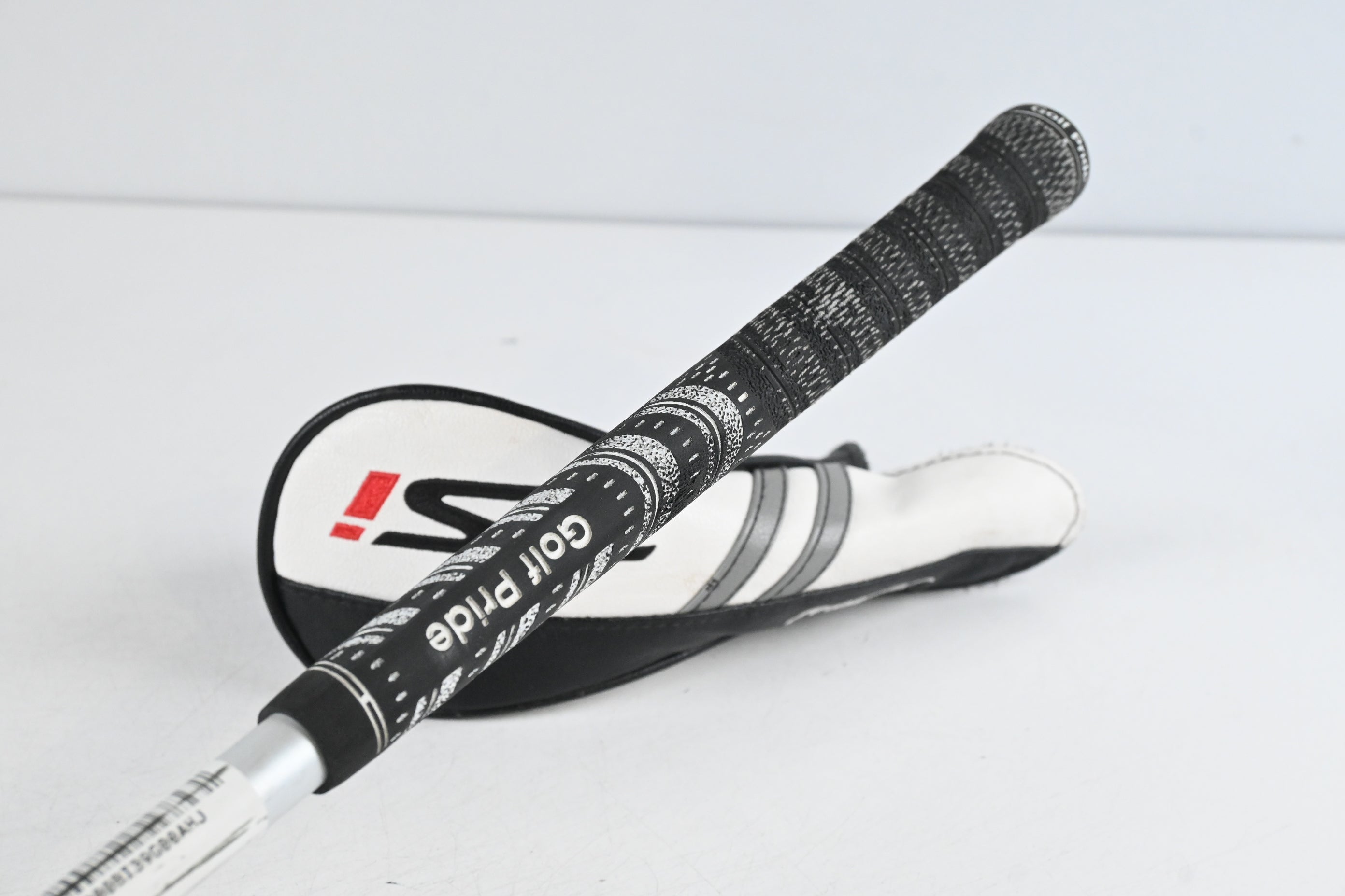 Titleist TSi3 #2 Hybrid / 18 Degree / X-Flex Tour AD IZ-95 Shaft