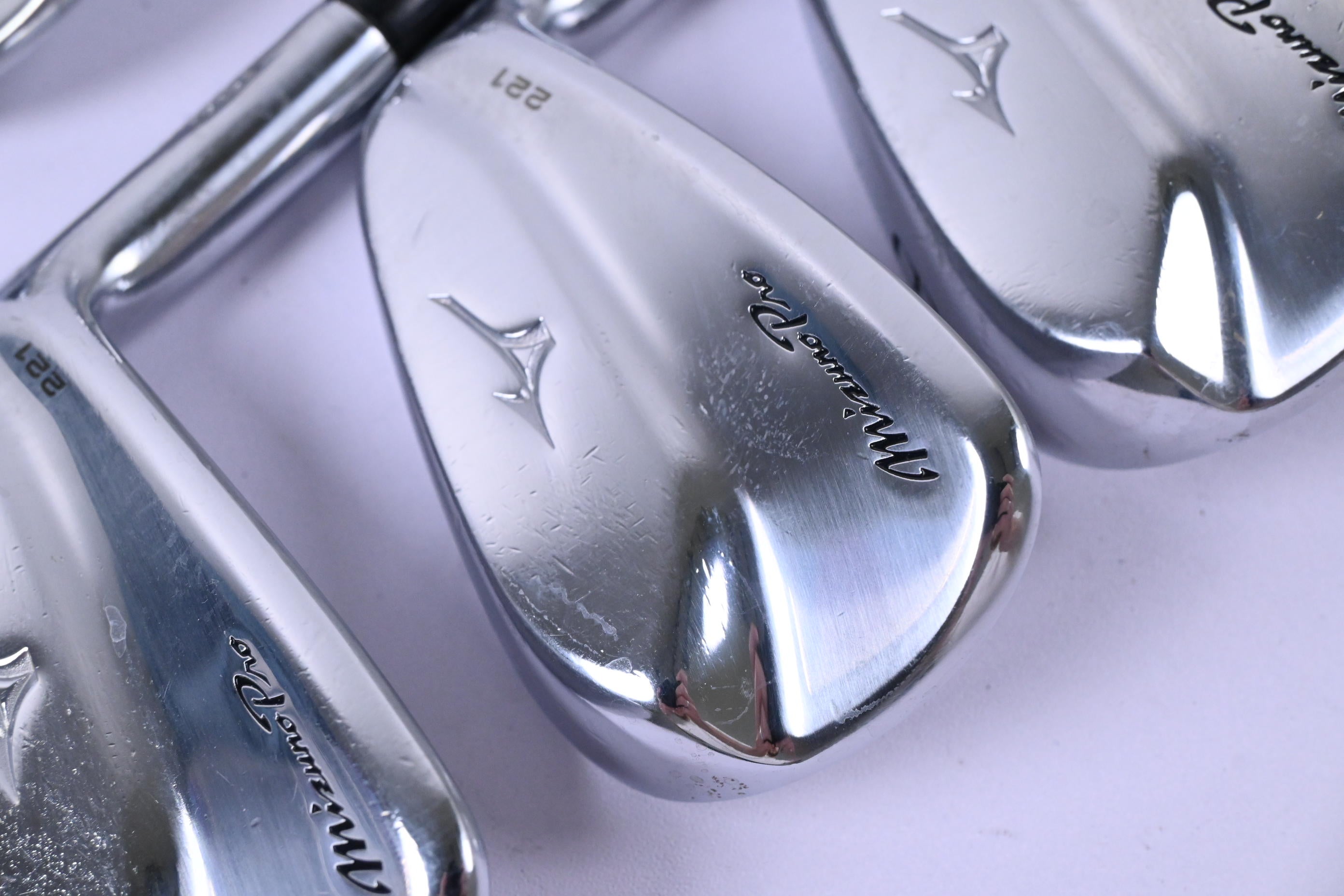 Mizuno Pro 221 Irons / 4-PW / X-Flex Project X LZ 125 Shafts