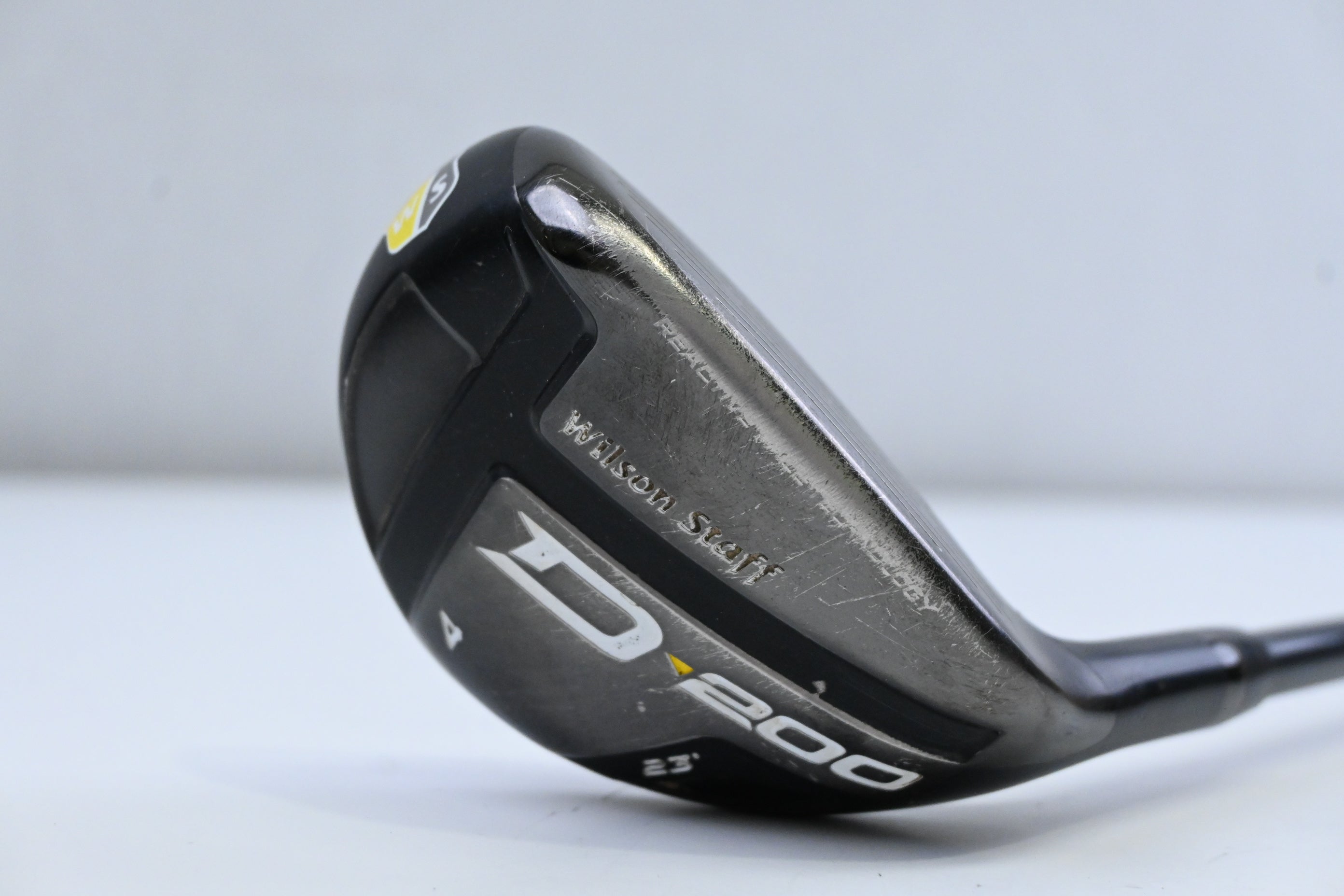 Wilson D200 #4 Hybrid / 23 Degree / Regular Flex Fujikura Vista Pro 69 Shaft