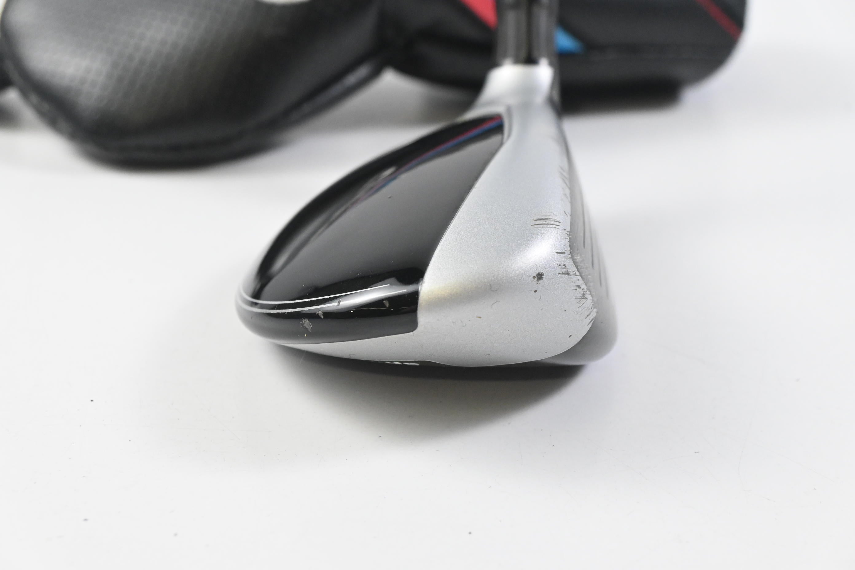Taylormade M4 #3 Hybrid / 19 Degree / Regular Flex Fujikura Atmos Red 6 Shaft