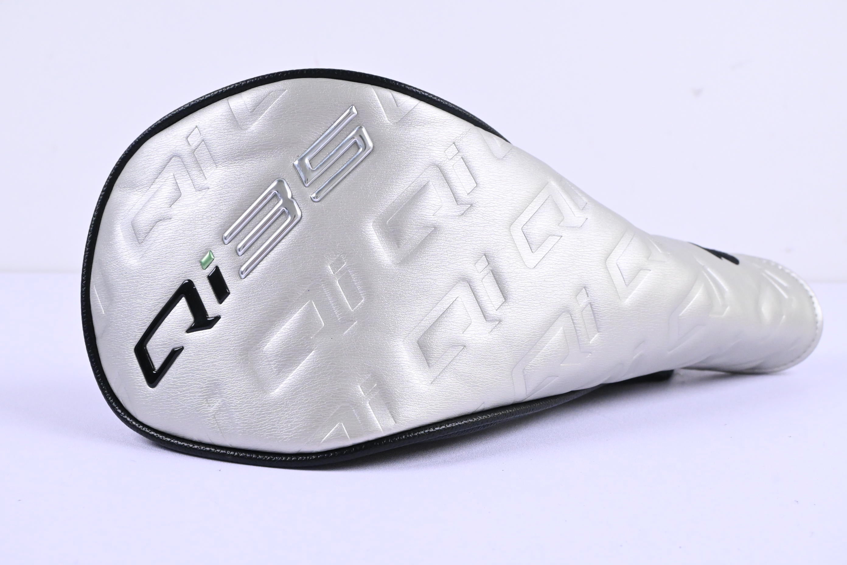 Taylormade Qi35 Max Driver / 9 Degree / Stiff Flex Kai'li Dark Waves Blue CB 60