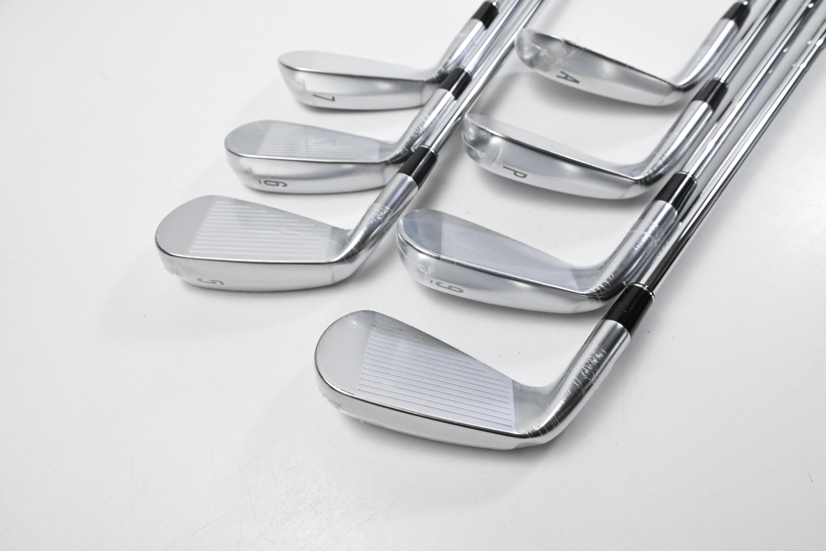 Srixon ZXiR Irons / 5-PW+GW / Regular Flex KBS 80HL Shafts