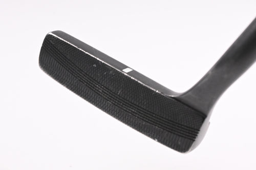 Wilson 8883 Series BLK Putter / 34 Inch