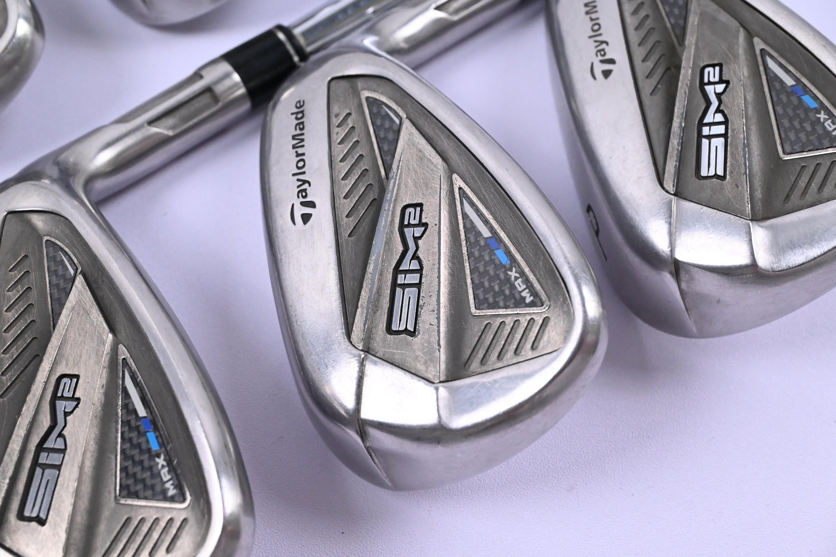 Taylormade SIM2 Max Irons / 5-PW / Regular Flex KBS Max MT 85 Shafts