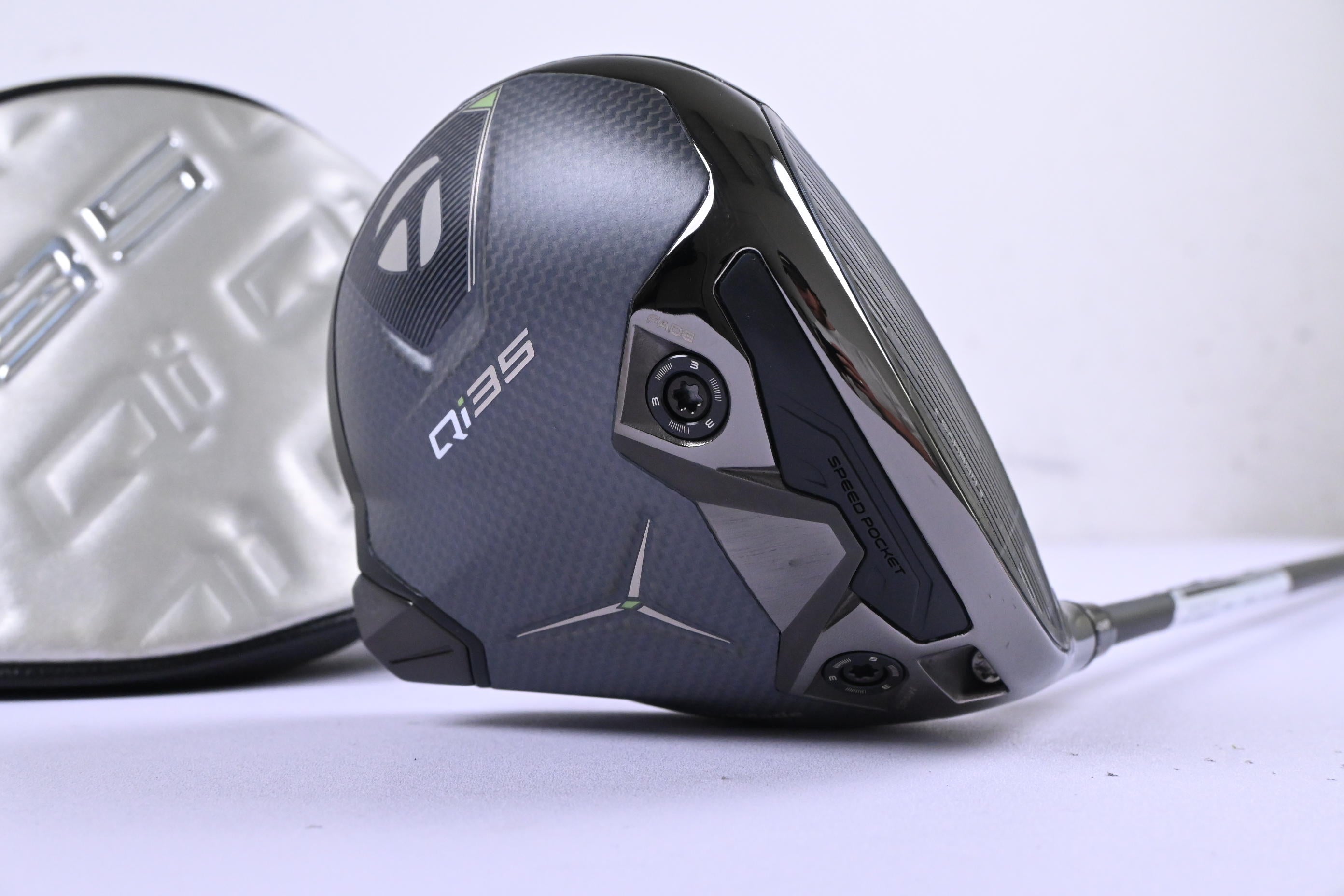 Taylormade Qi35 LS Driver / 10.5 Degree / Stiff Flex Kai'li Dark Waves White 60