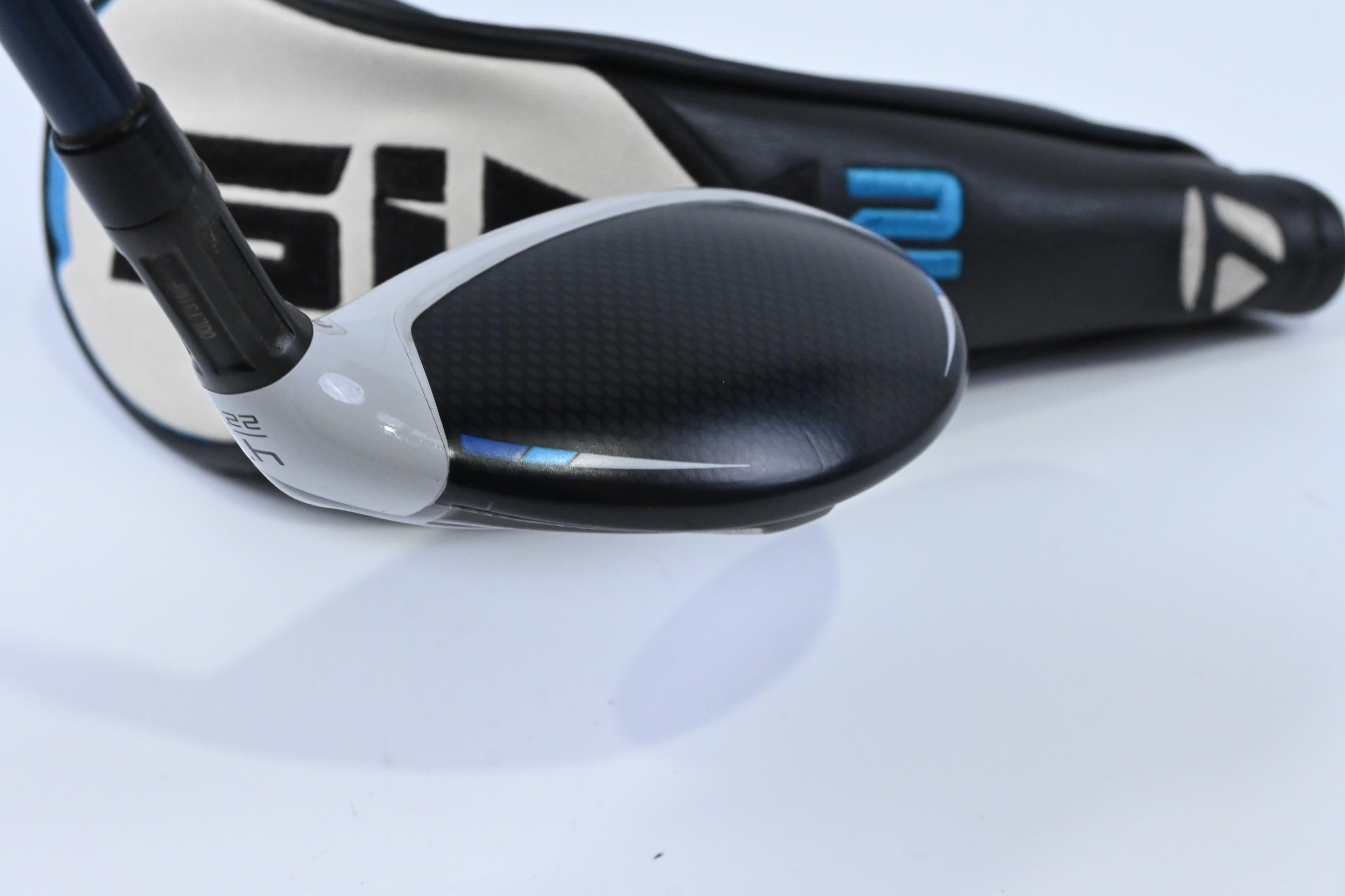 Taylormade SIM2 Max #4 Hybrid / 22 Degree / Regular Flex Fujikura Ventus Blue 6