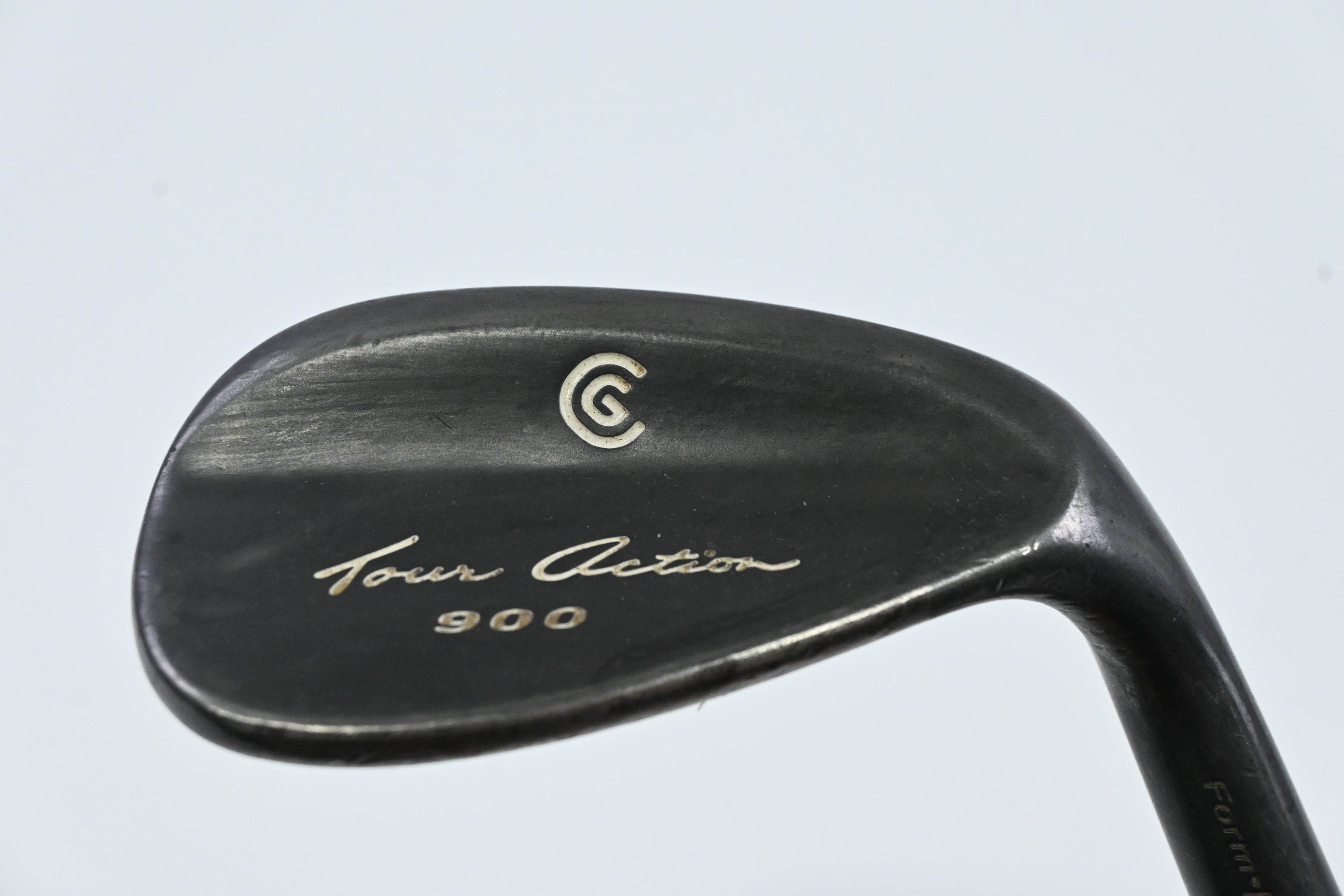 Cleveland Tour Action 900 Gap Wedge / 52 Degree / Wedge Flex Dynamic Gold