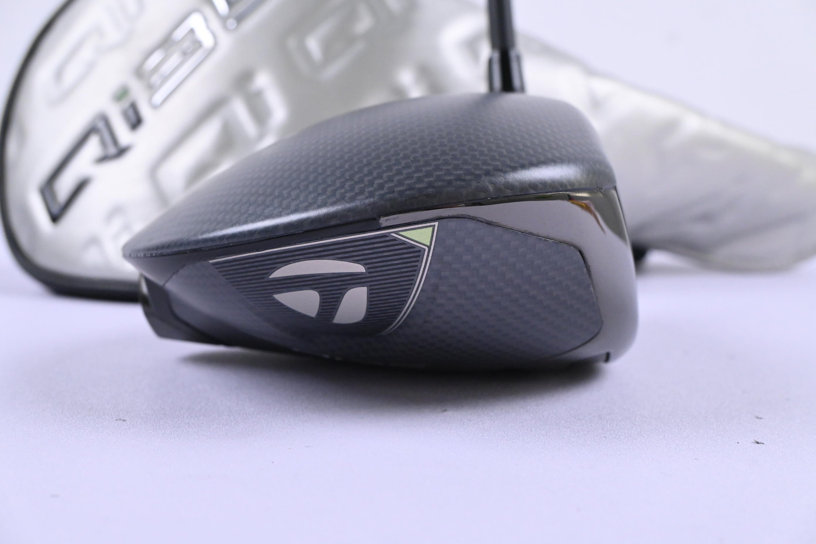 Taylormade Qi35 LS Driver / 10.5 Degree / Stiff Flex Kai'li Dark Waves White 60