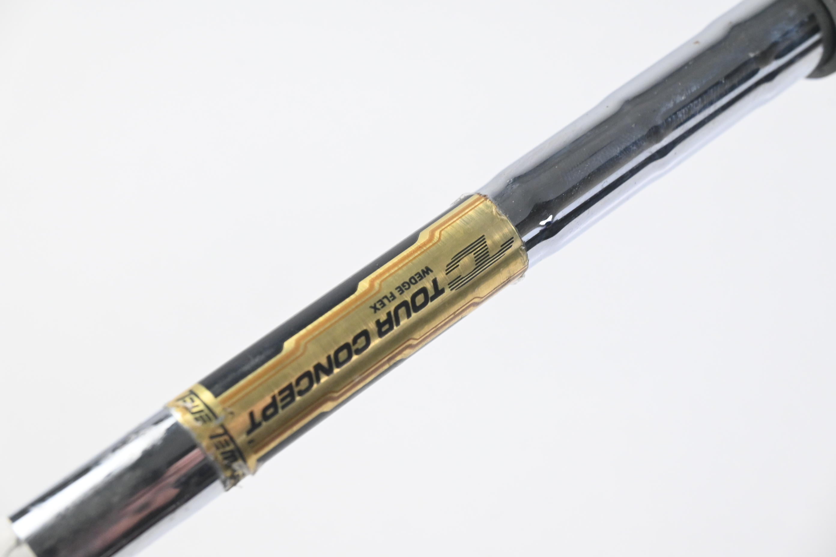 Cleveland 588 Precision Pitching Wedge / 48 Degree / Wedge Flex Tour Concept