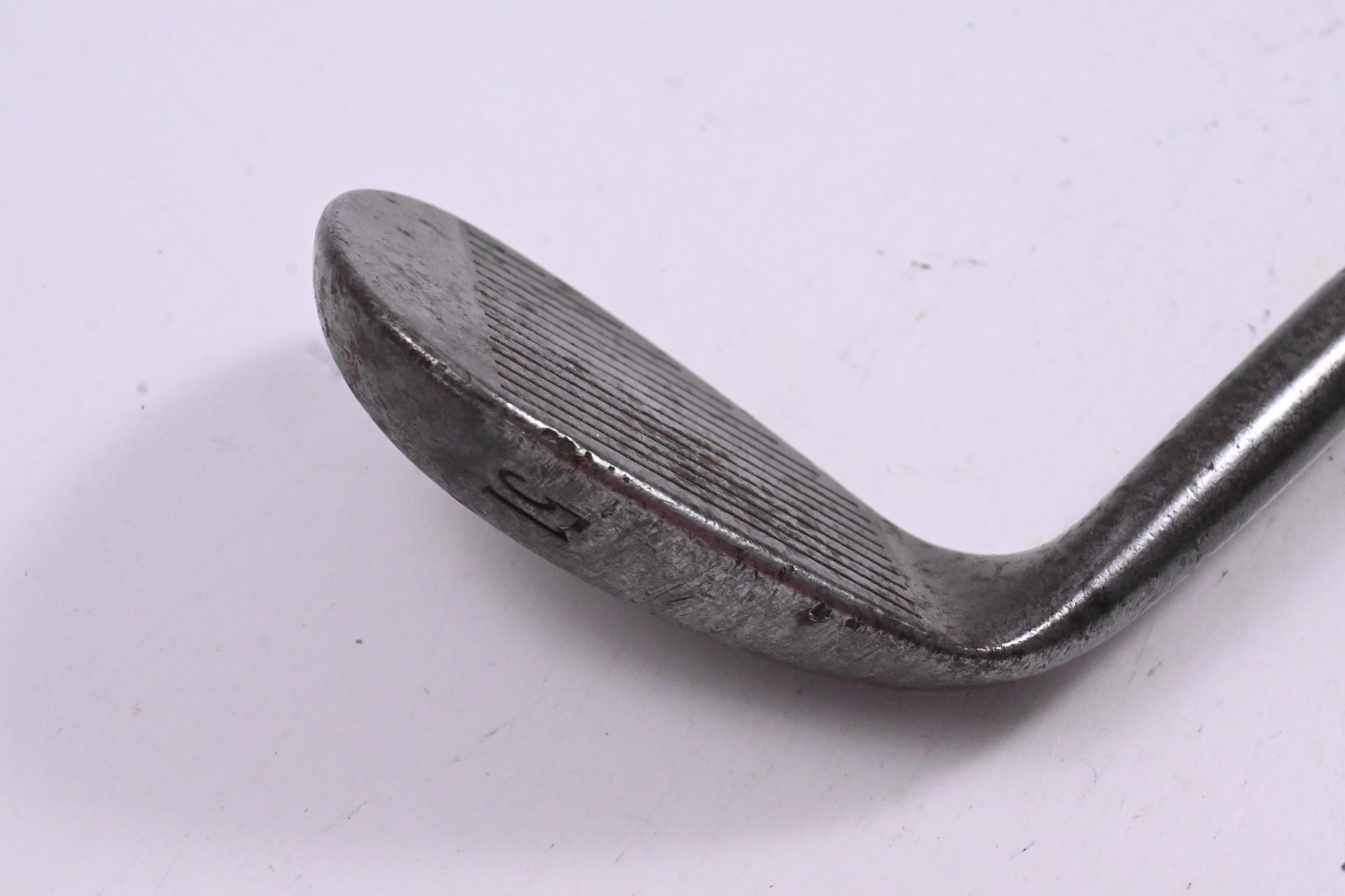 Mizuno MP T Series Gap Wedge / 51 Degree / Regular Flex Dynamic Gold R300 Shaft